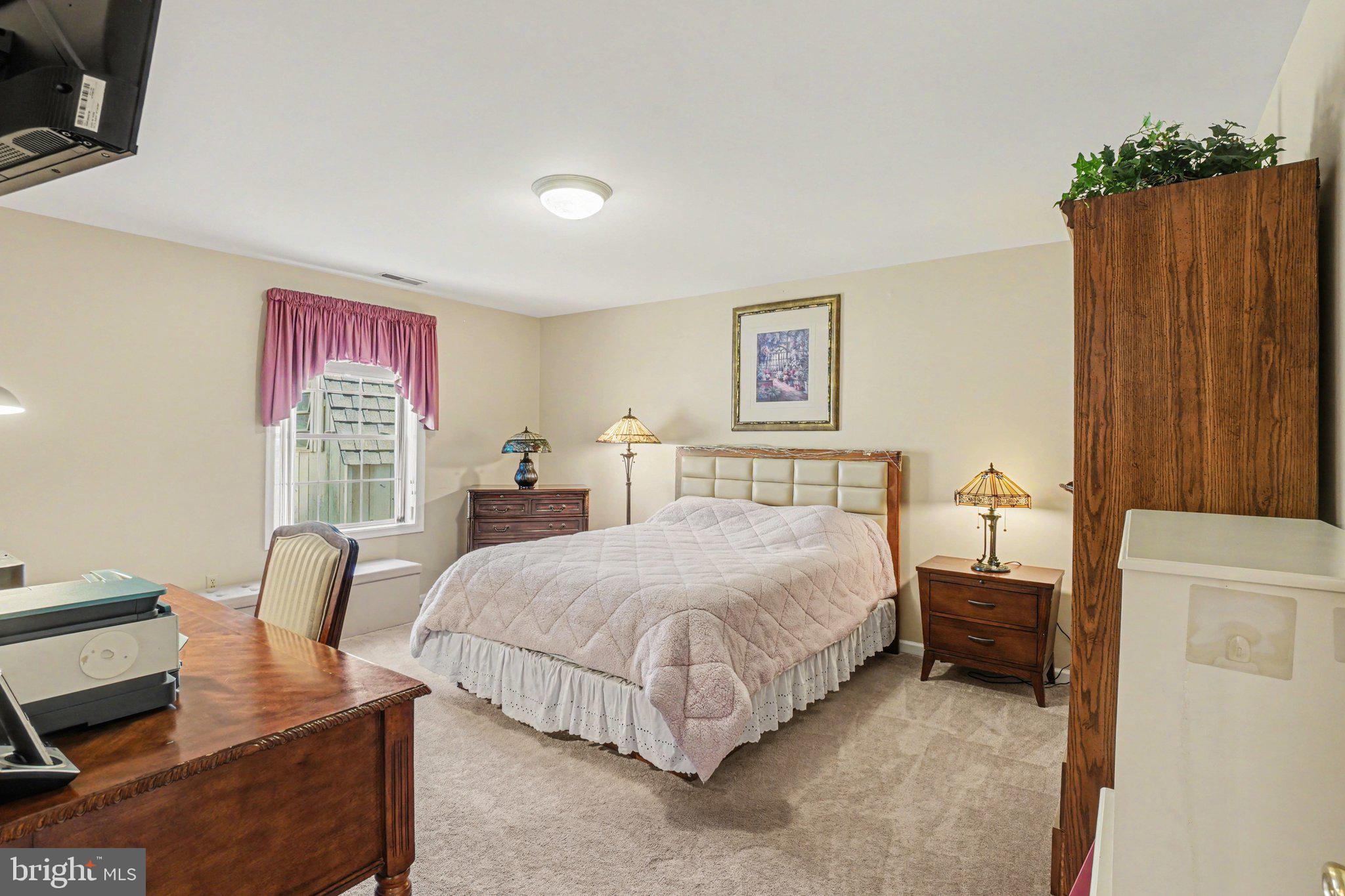 PINE GROVE - Residential