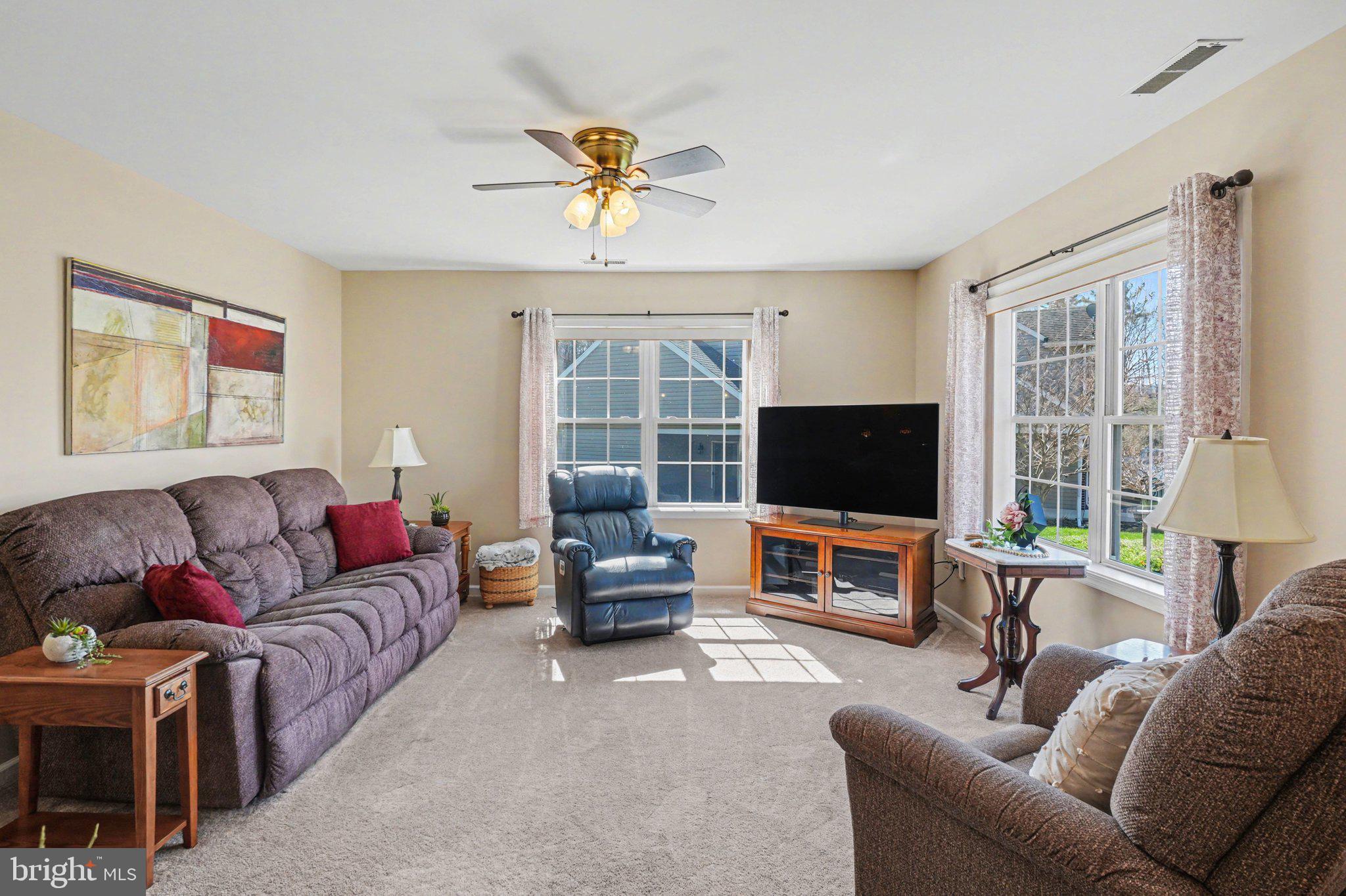 PINE GROVE - Residential