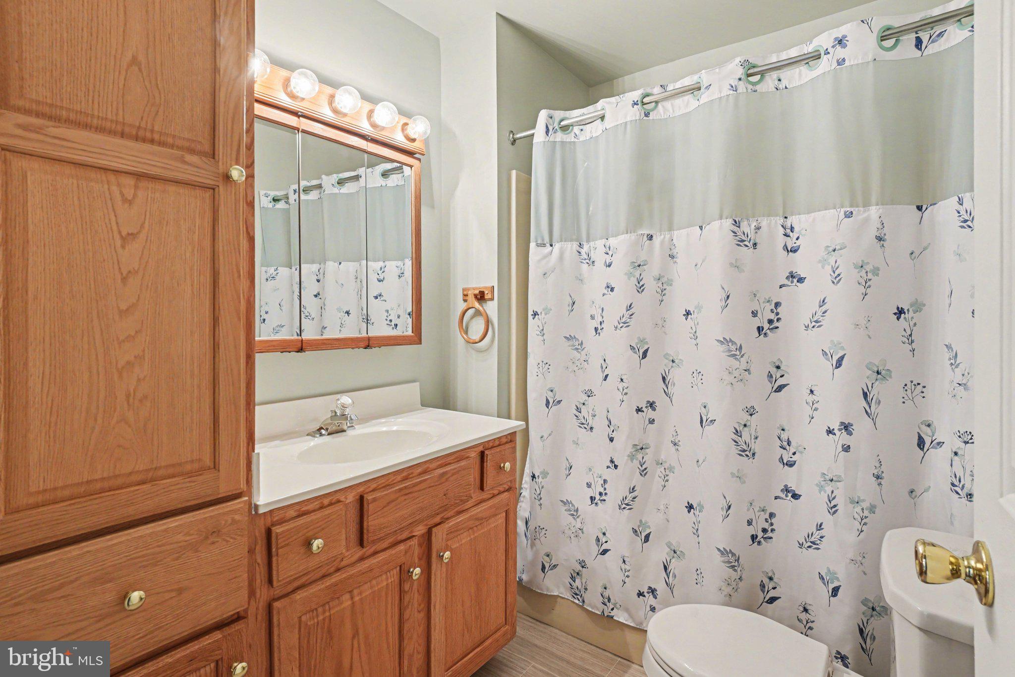 PINE GROVE - Residential