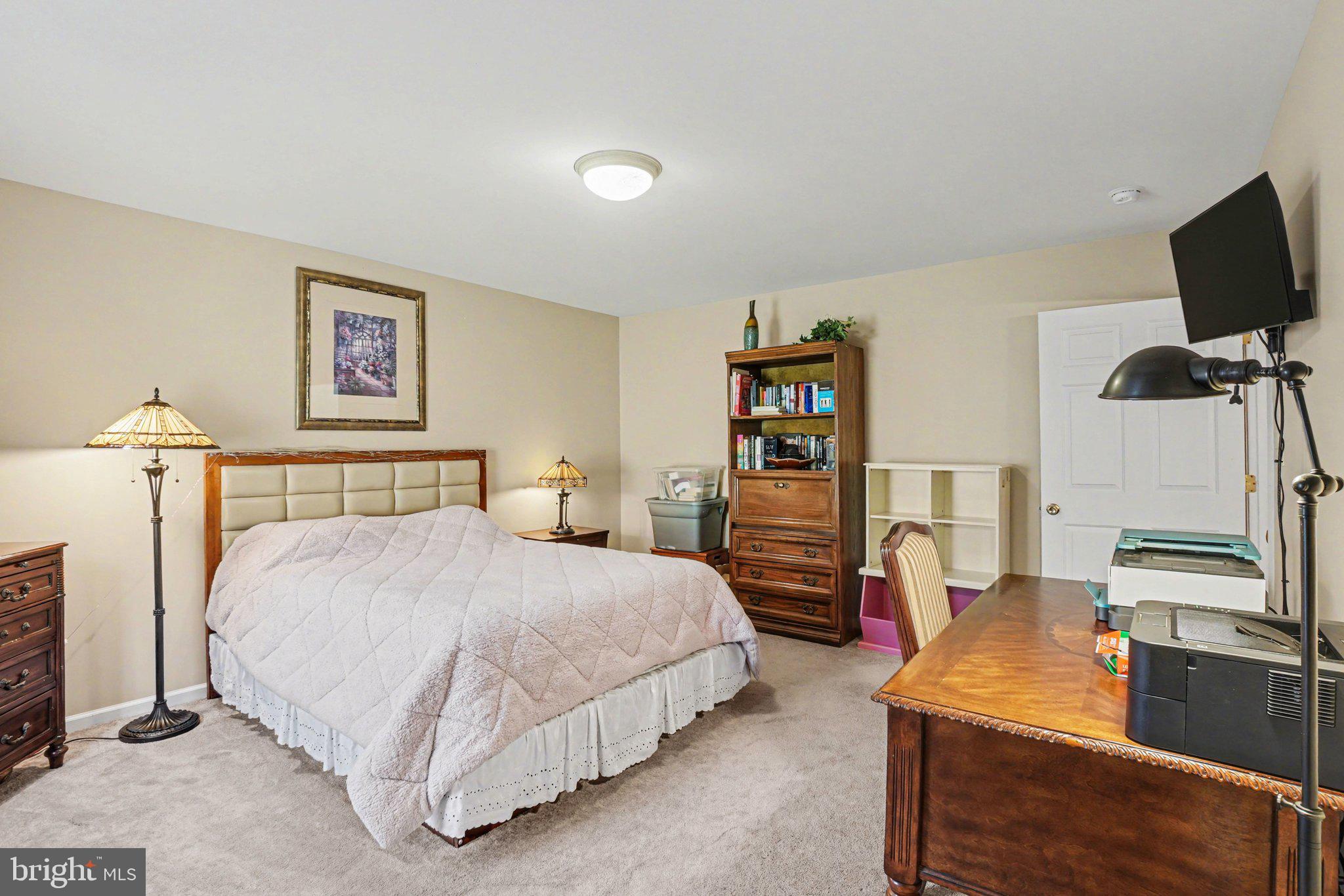 PINE GROVE - Residential