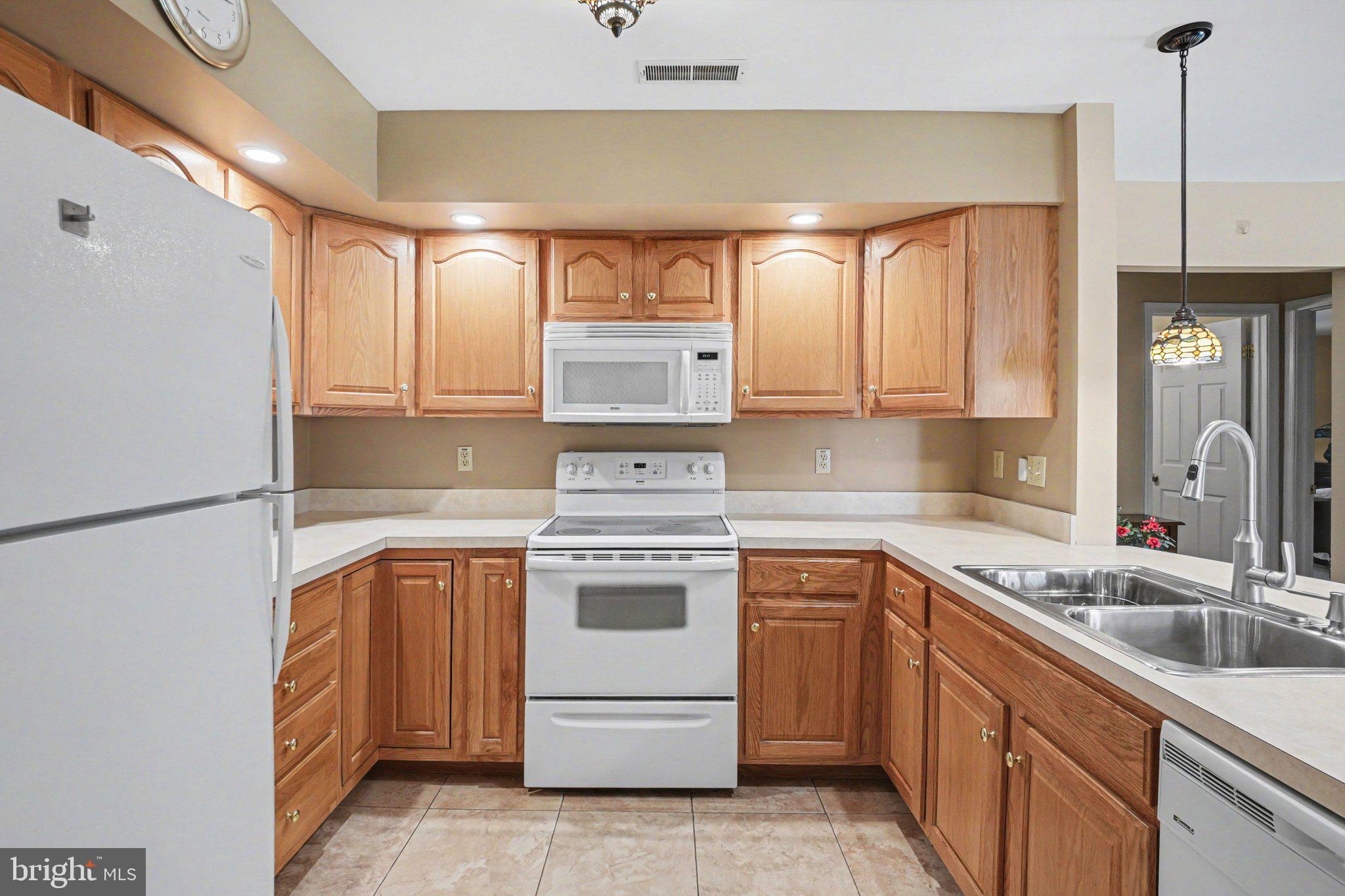 PINE GROVE - Residential