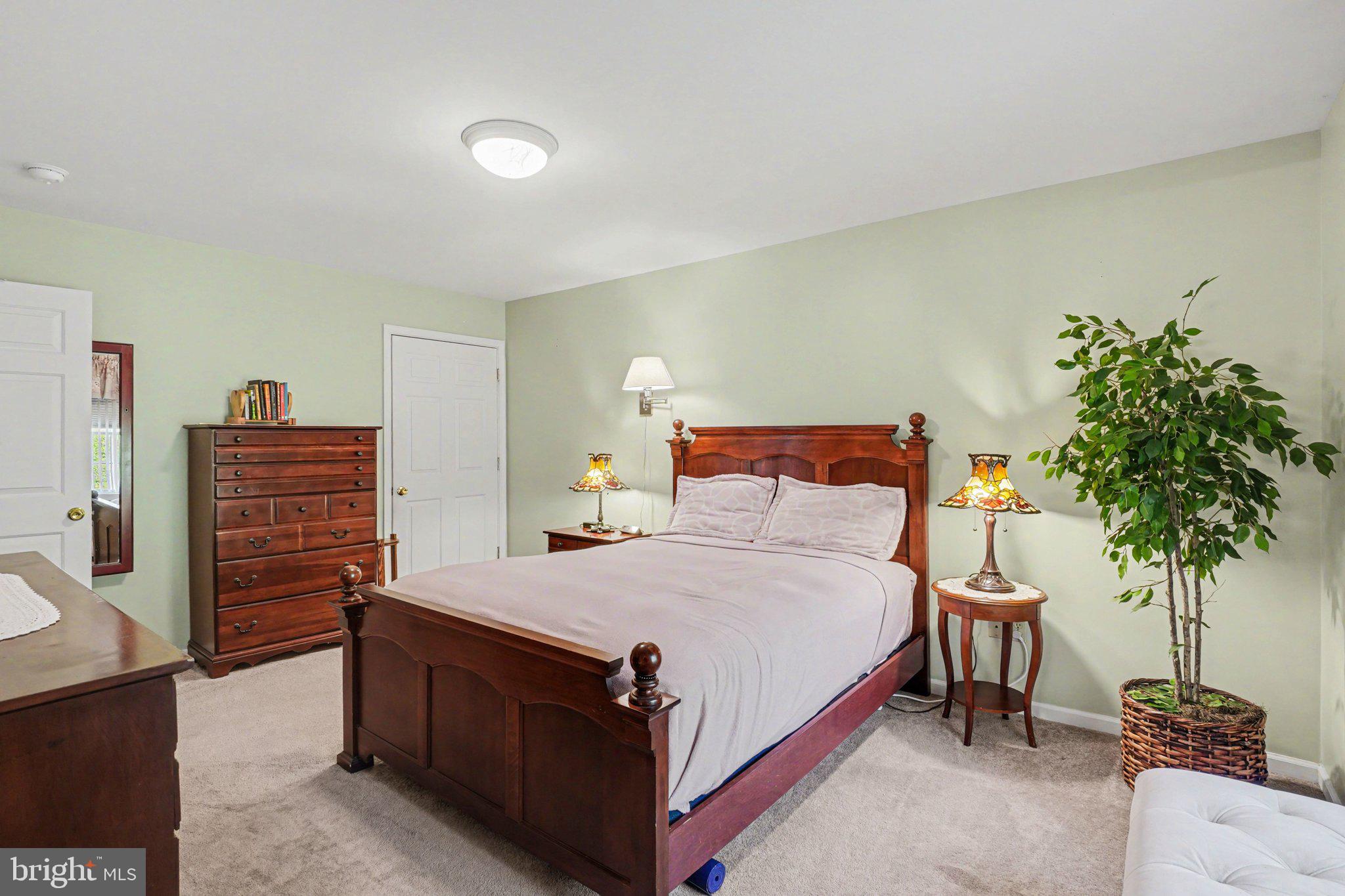 PINE GROVE - Residential