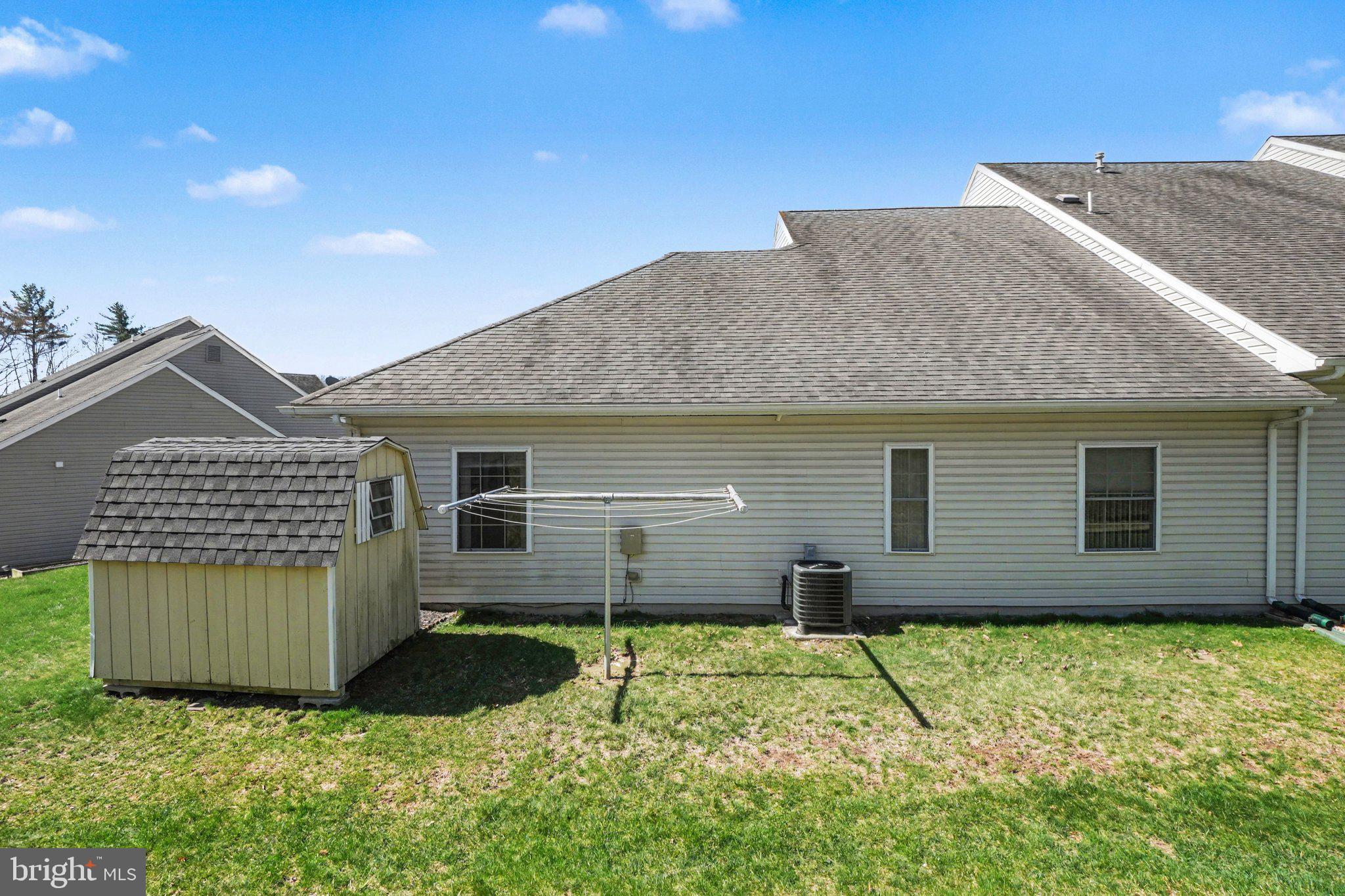 PINE GROVE - Residential