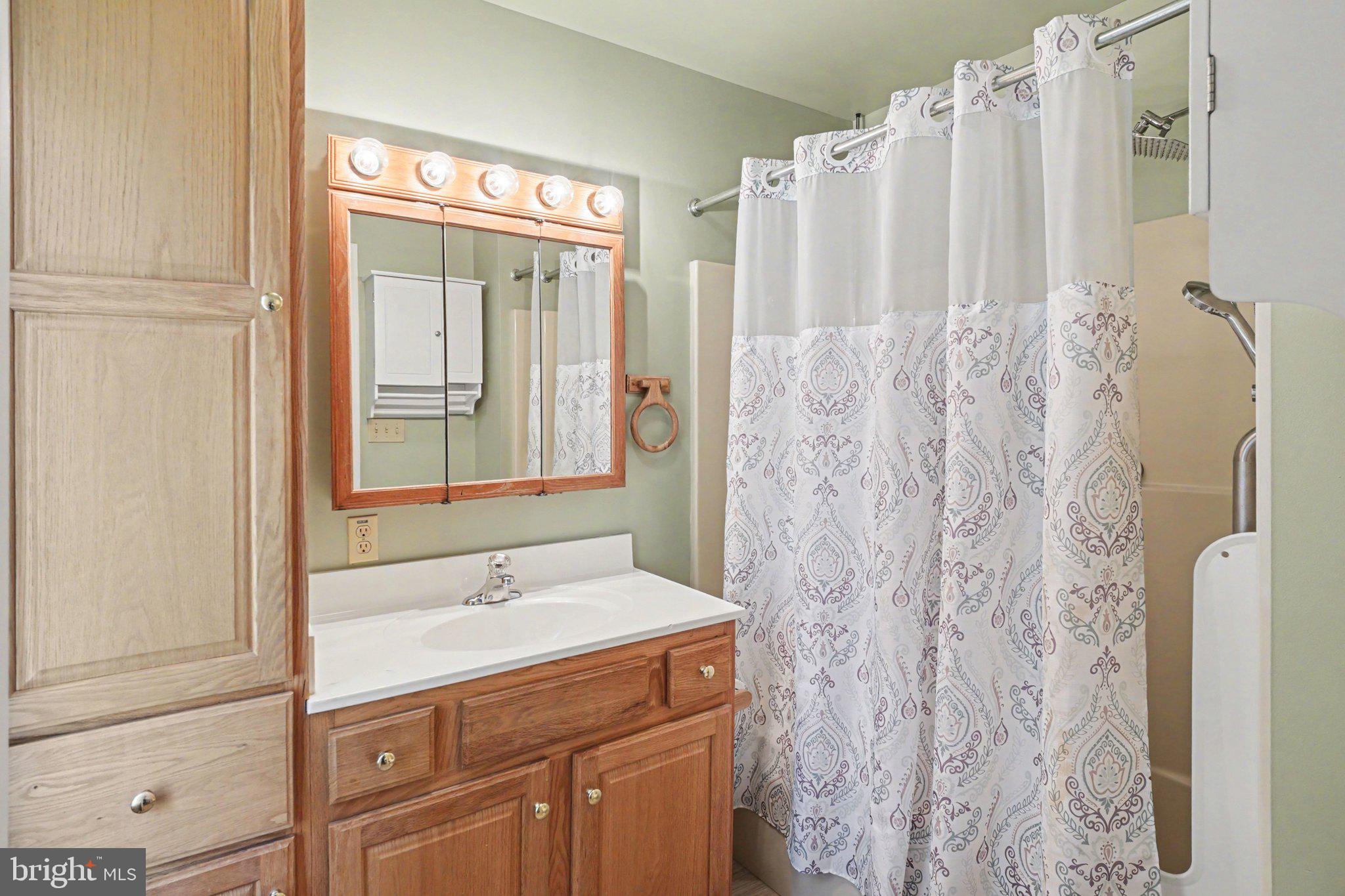 PINE GROVE - Residential