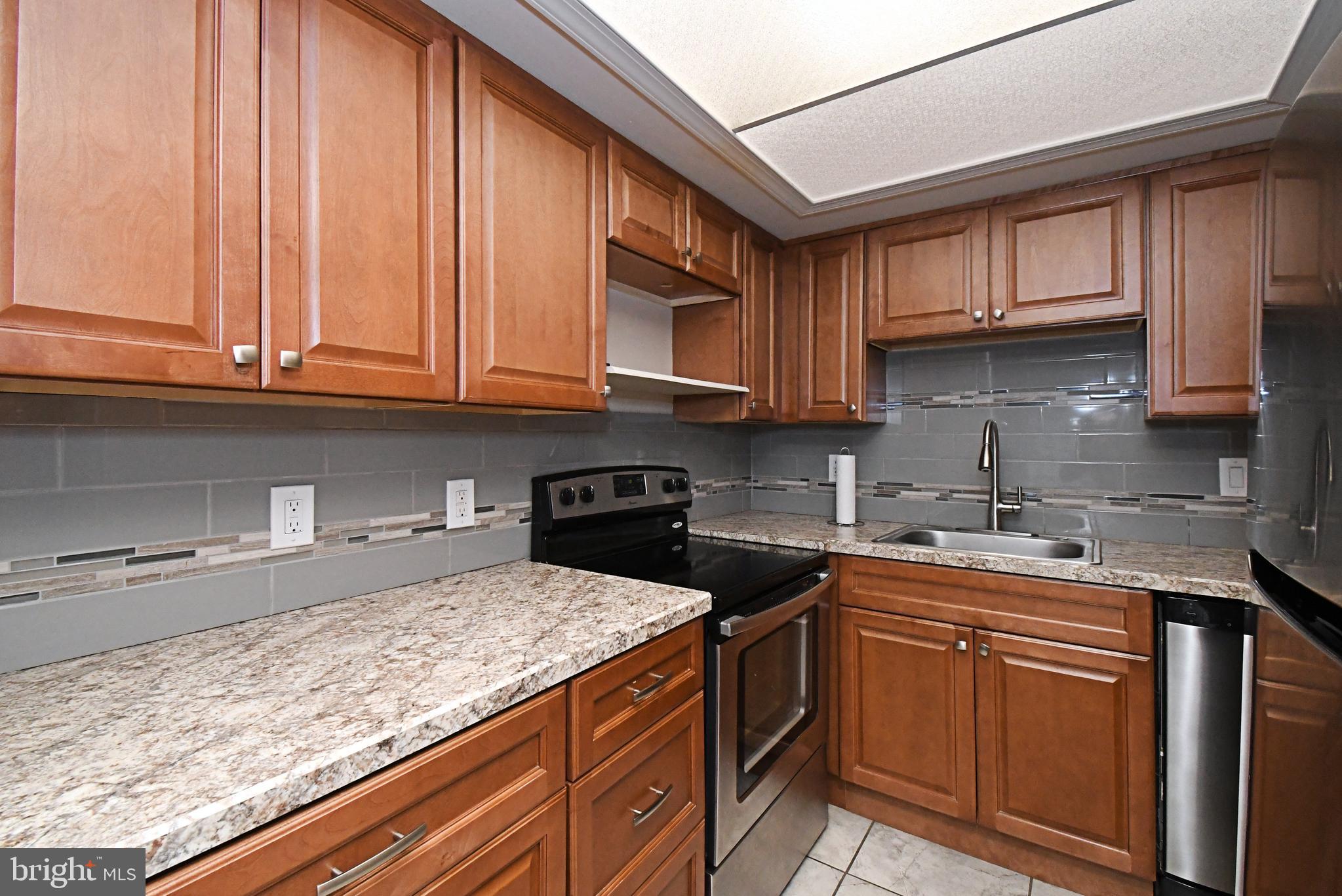 1603 YARDLEY CMNS