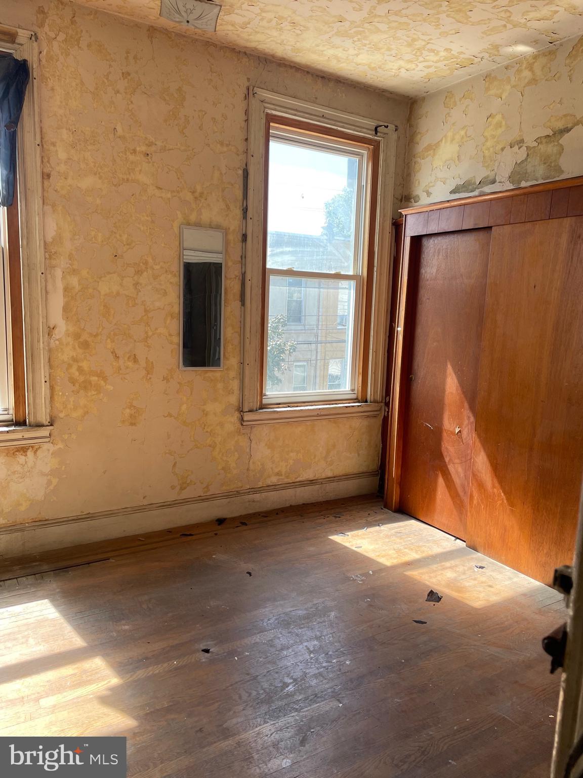 STRAWBERRY MANSION - Residential