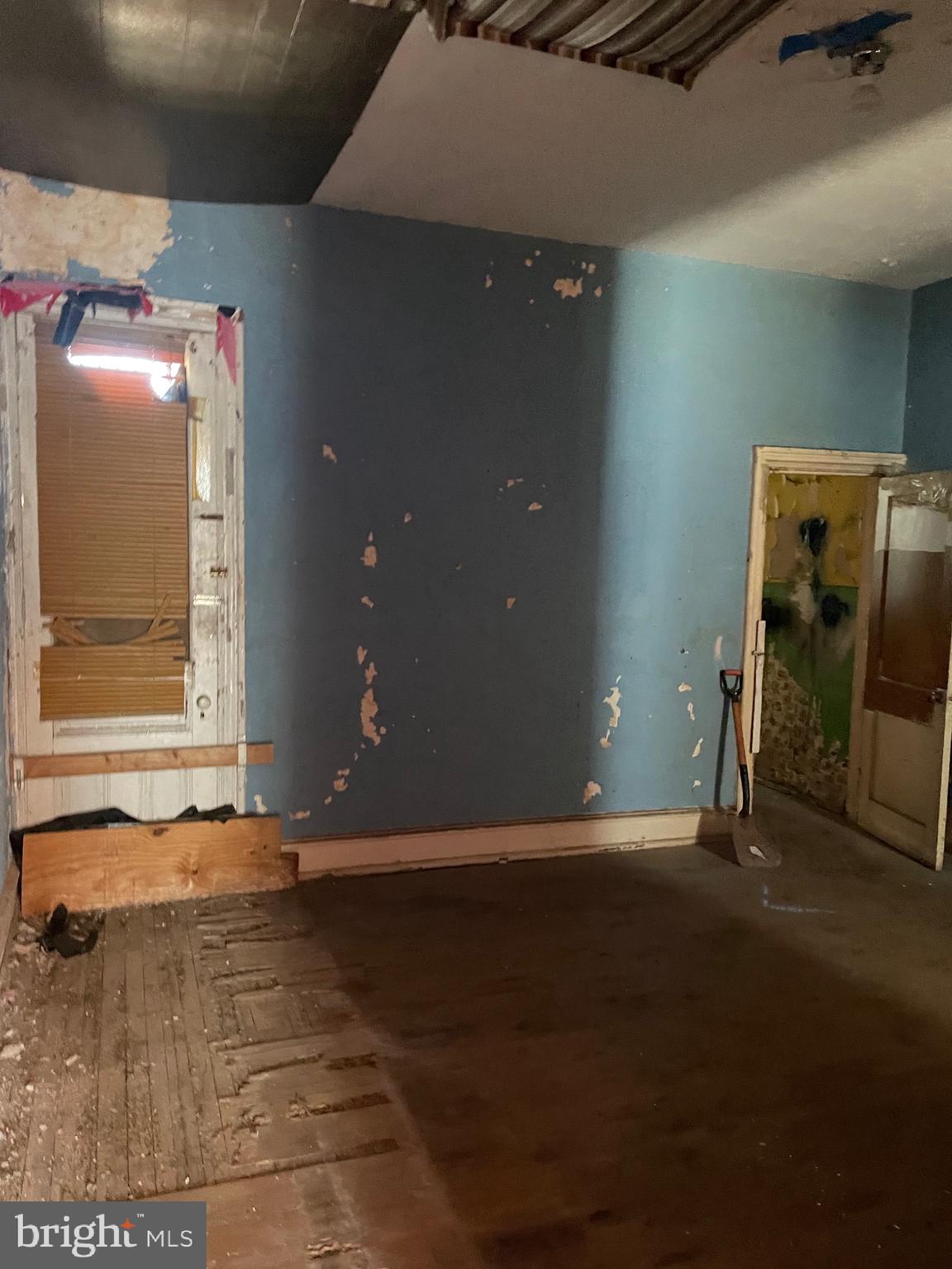 STRAWBERRY MANSION - Residential