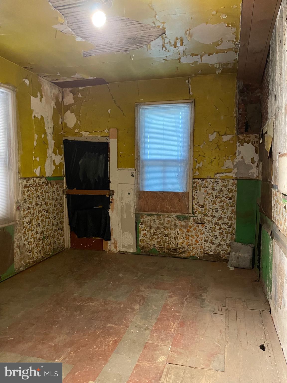 STRAWBERRY MANSION - Residential