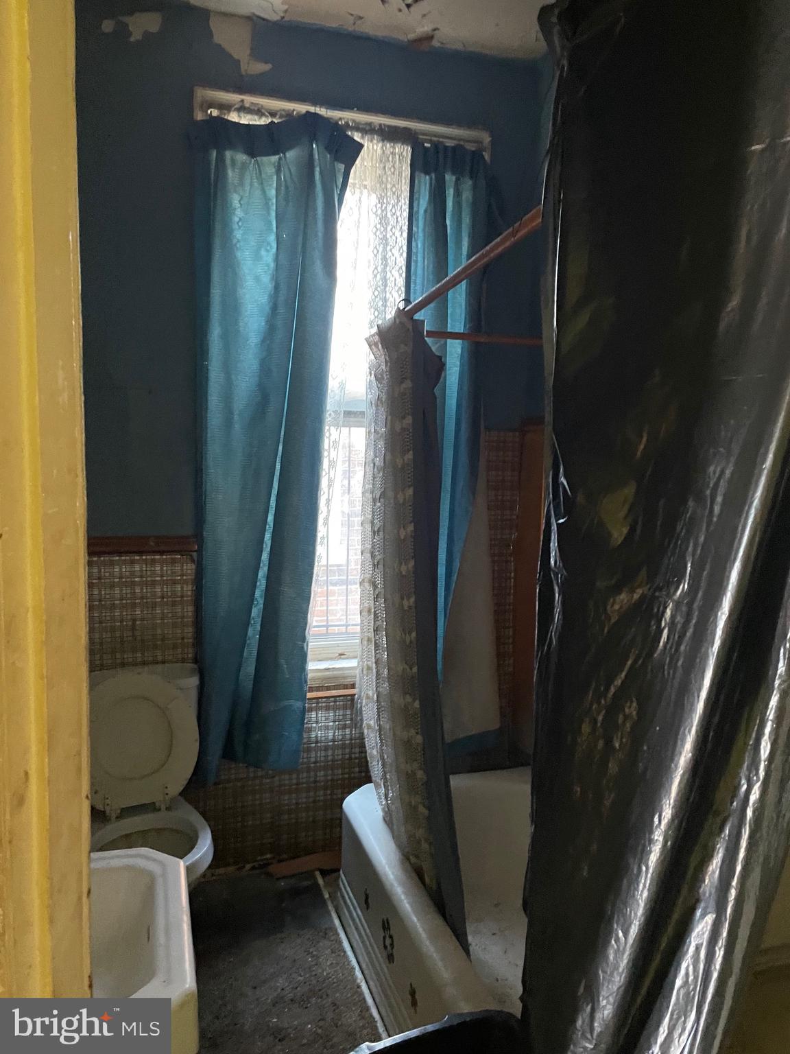 STRAWBERRY MANSION - Residential