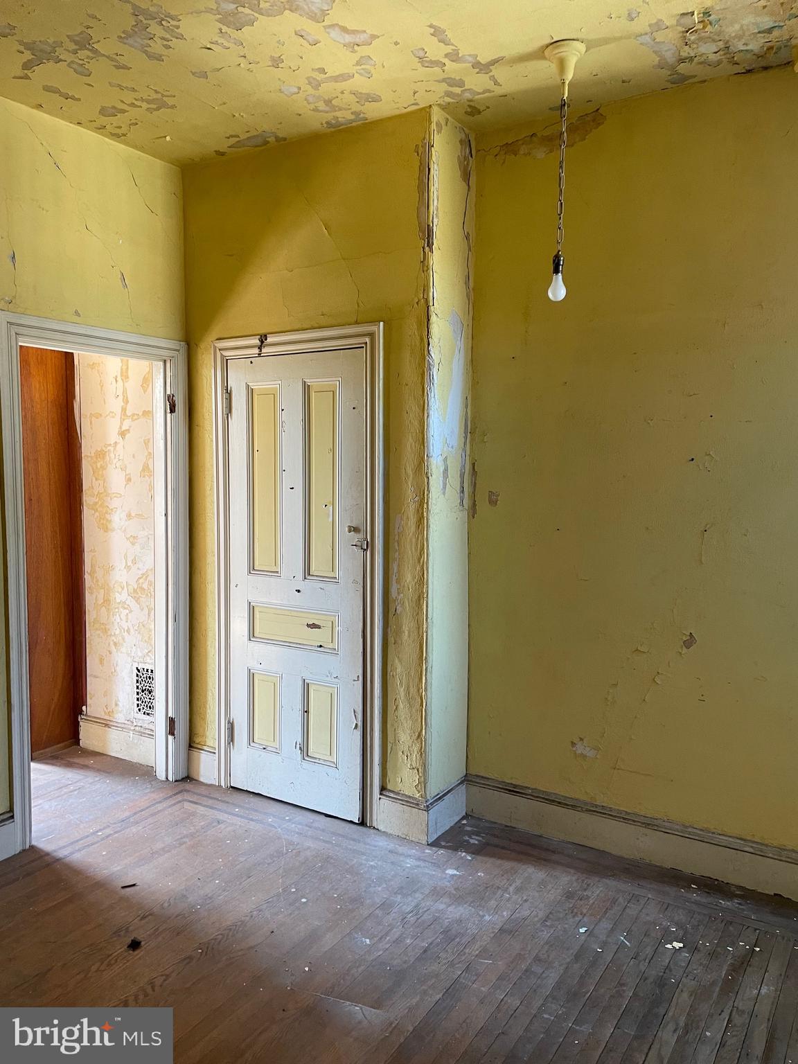 STRAWBERRY MANSION - Residential