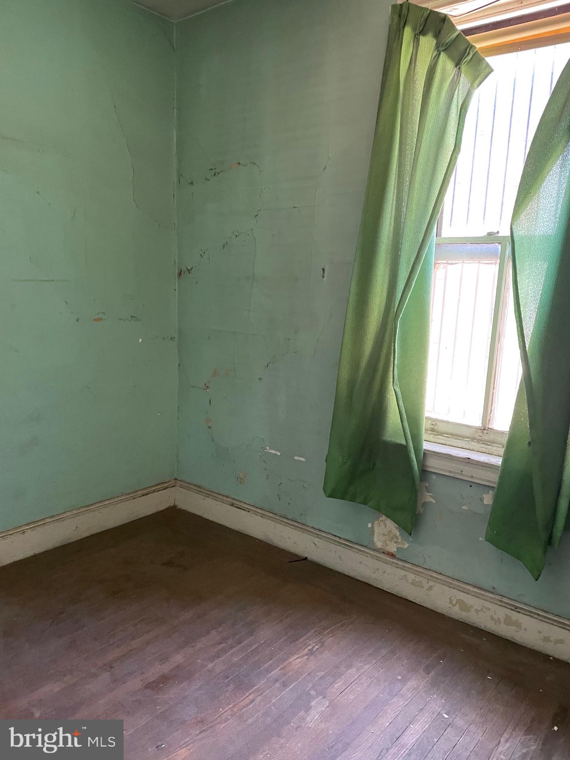 STRAWBERRY MANSION - Residential