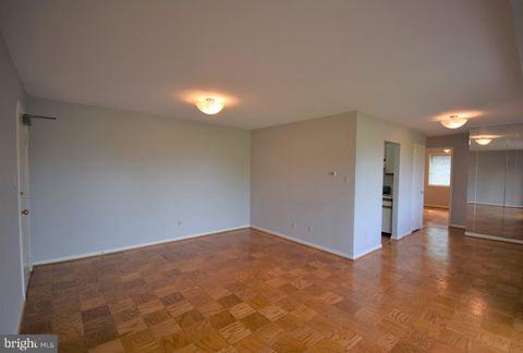 4373 CHERRY HILL RD 408 ARLINGTON VA 22207