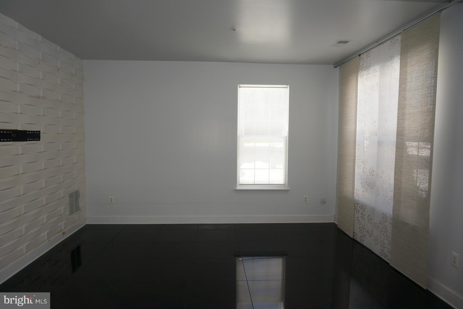 SUMMERFIELD AT MORGAN ST - Residential Lease