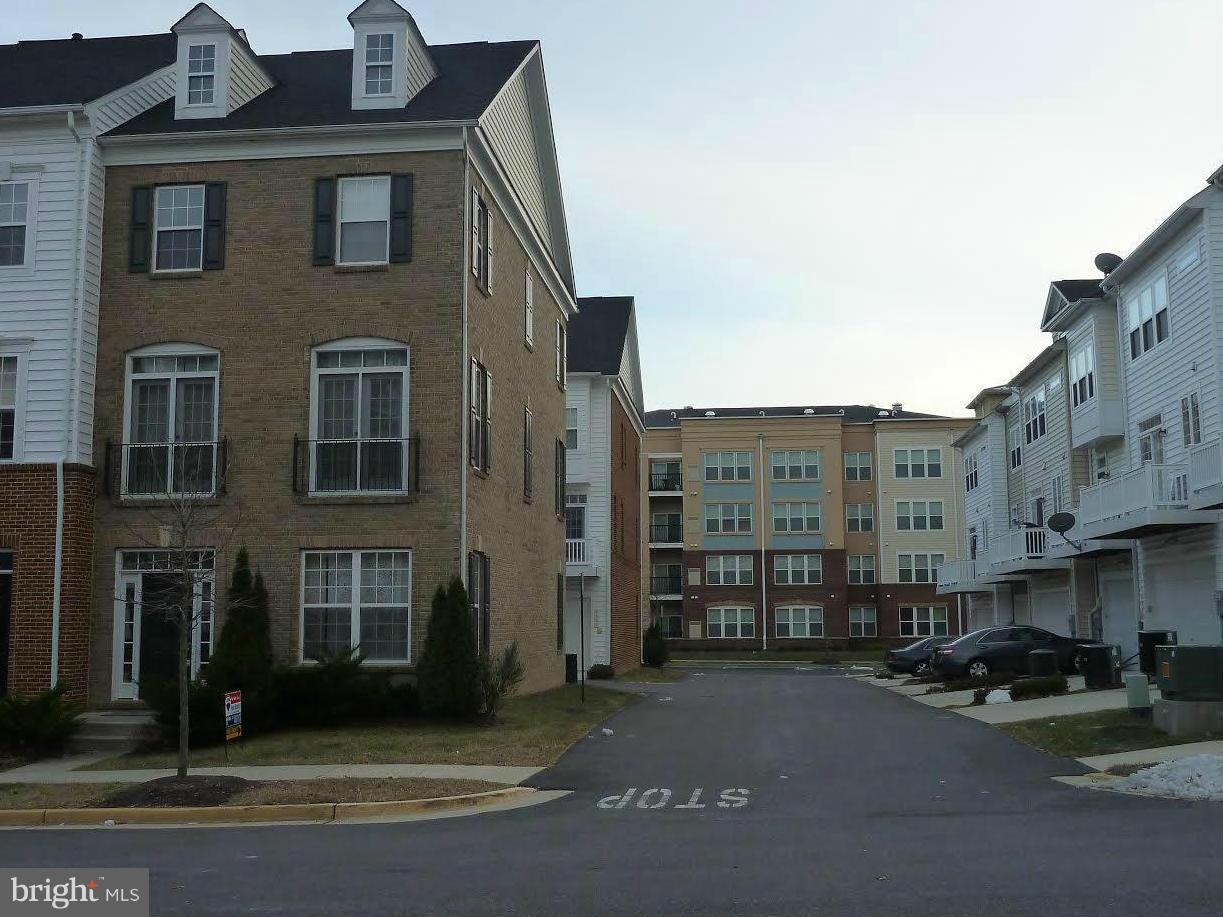 SUMMERFIELD AT MORGAN ST - Residential Lease