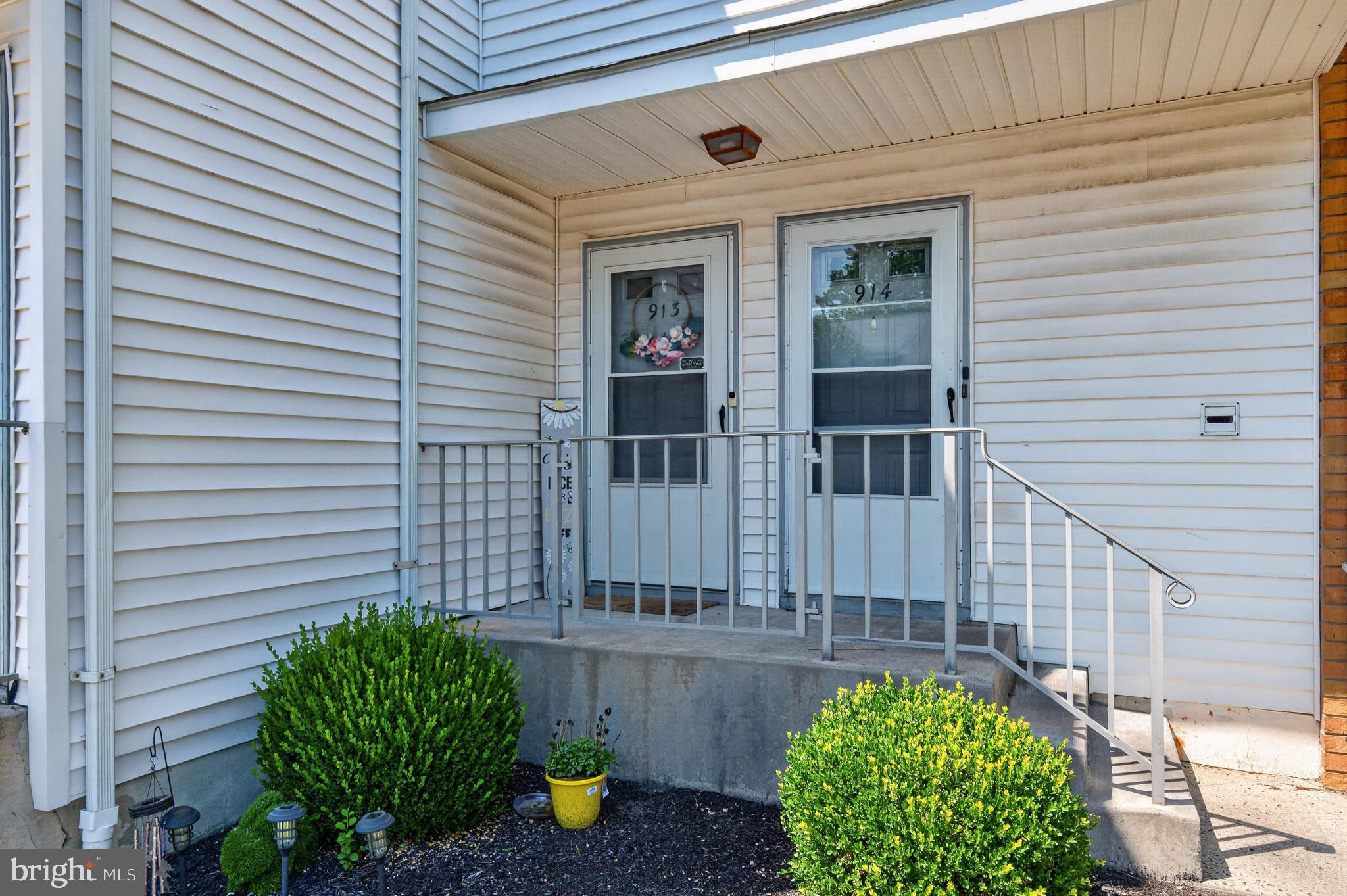 913 WOODCHIP ROAD