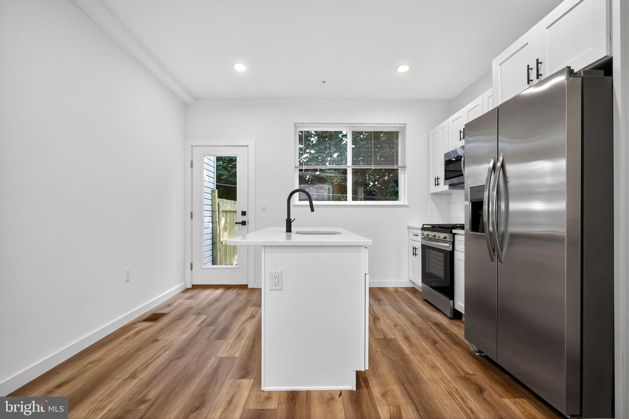 GRAYS FERRY - Residential