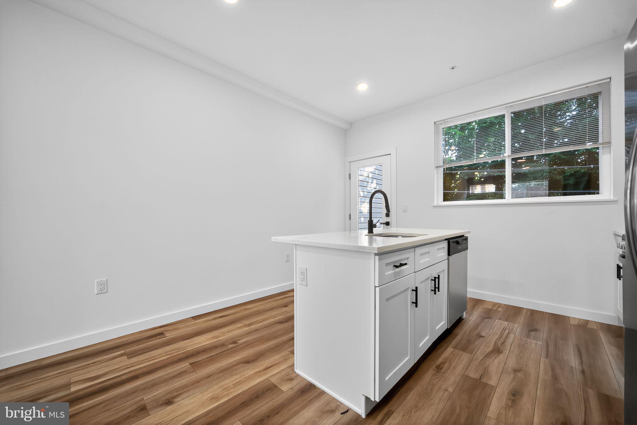 GRAYS FERRY - Residential