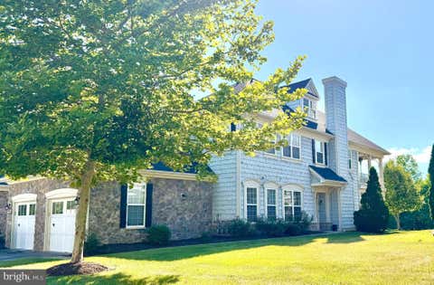 Photo of 13900 Greendale Drive #38, WOODBRIDGE, VA 22191 (MLS # VAPW2123830)
