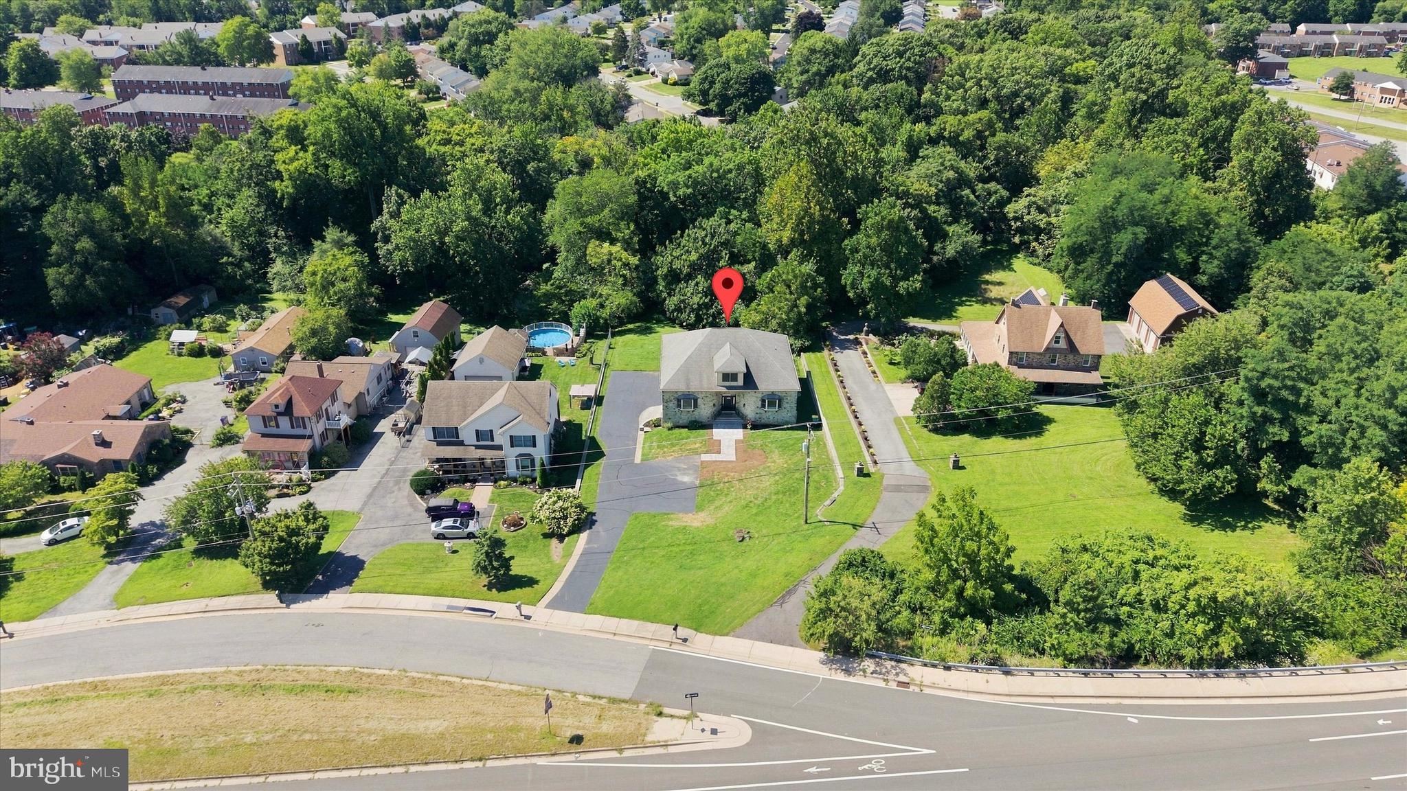 744 NAAMANS ROAD