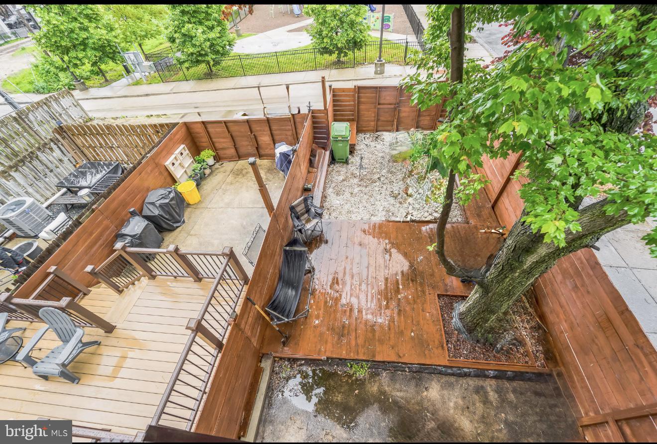 GREENMOUNT WEST - Residential