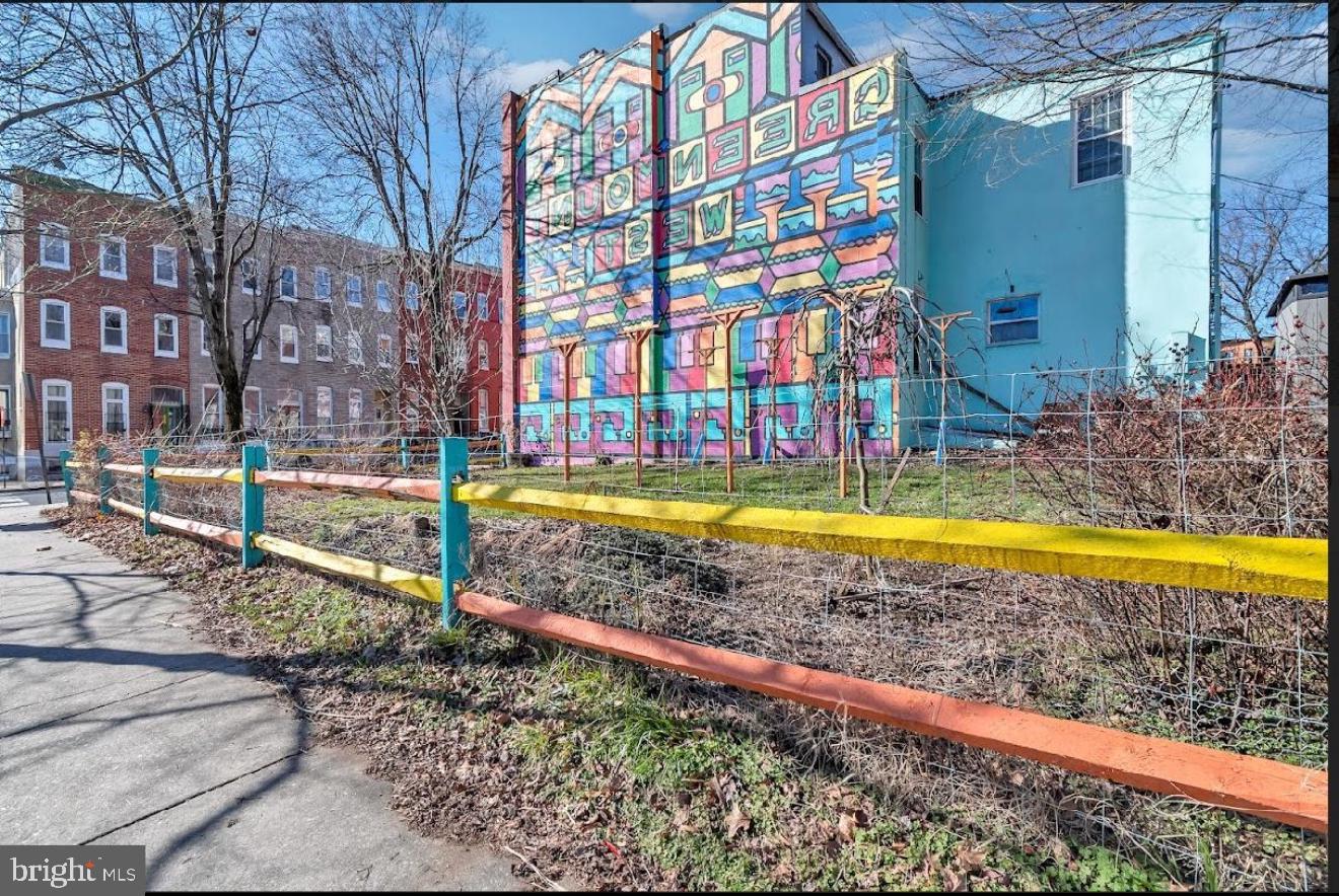 GREENMOUNT WEST - Residential