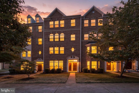 Photo of 15149 Leicestershire Street, WOODBRIDGE, VA 22191 (MLS # VAPW2128328)