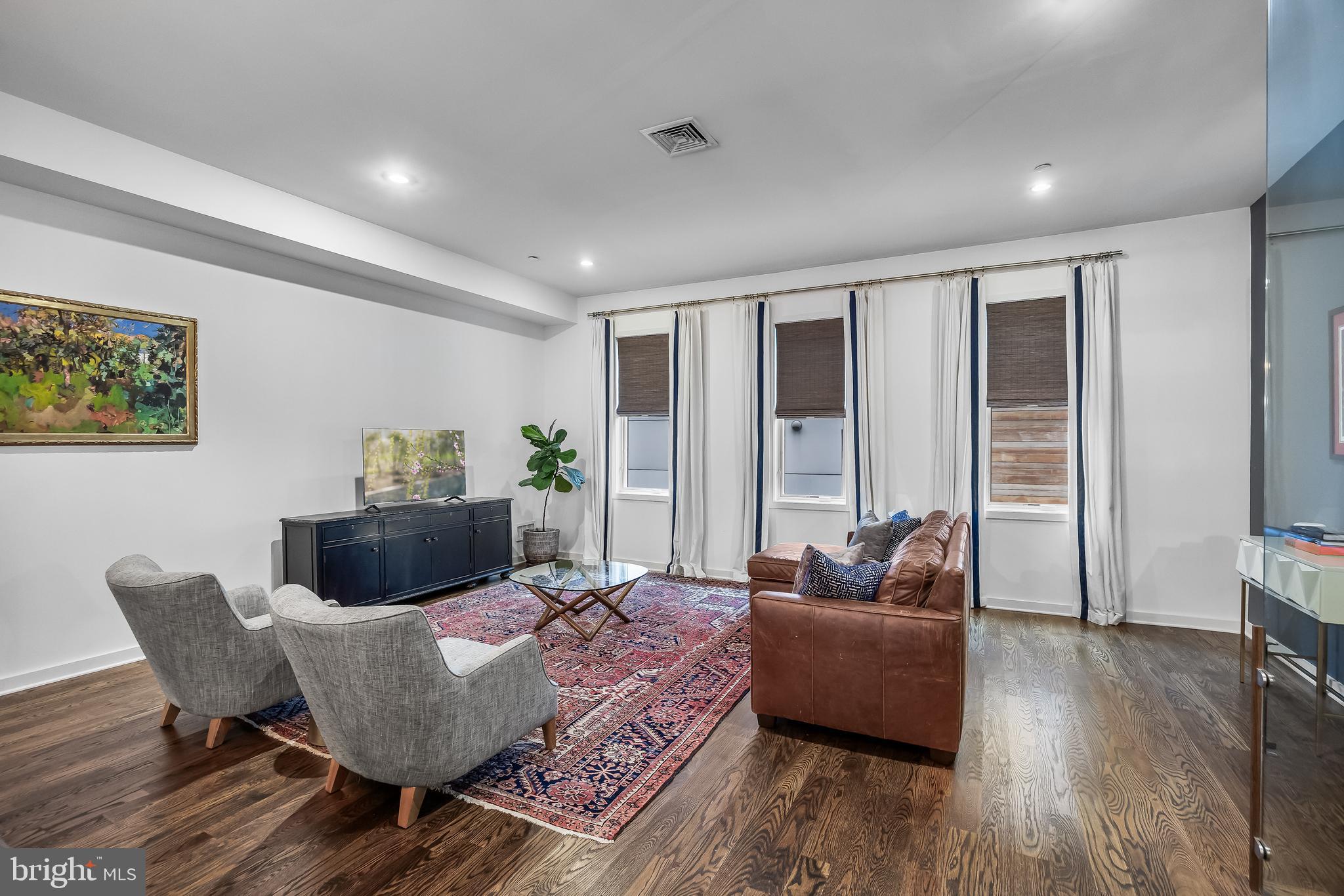 412 MOYER STREET 24 2