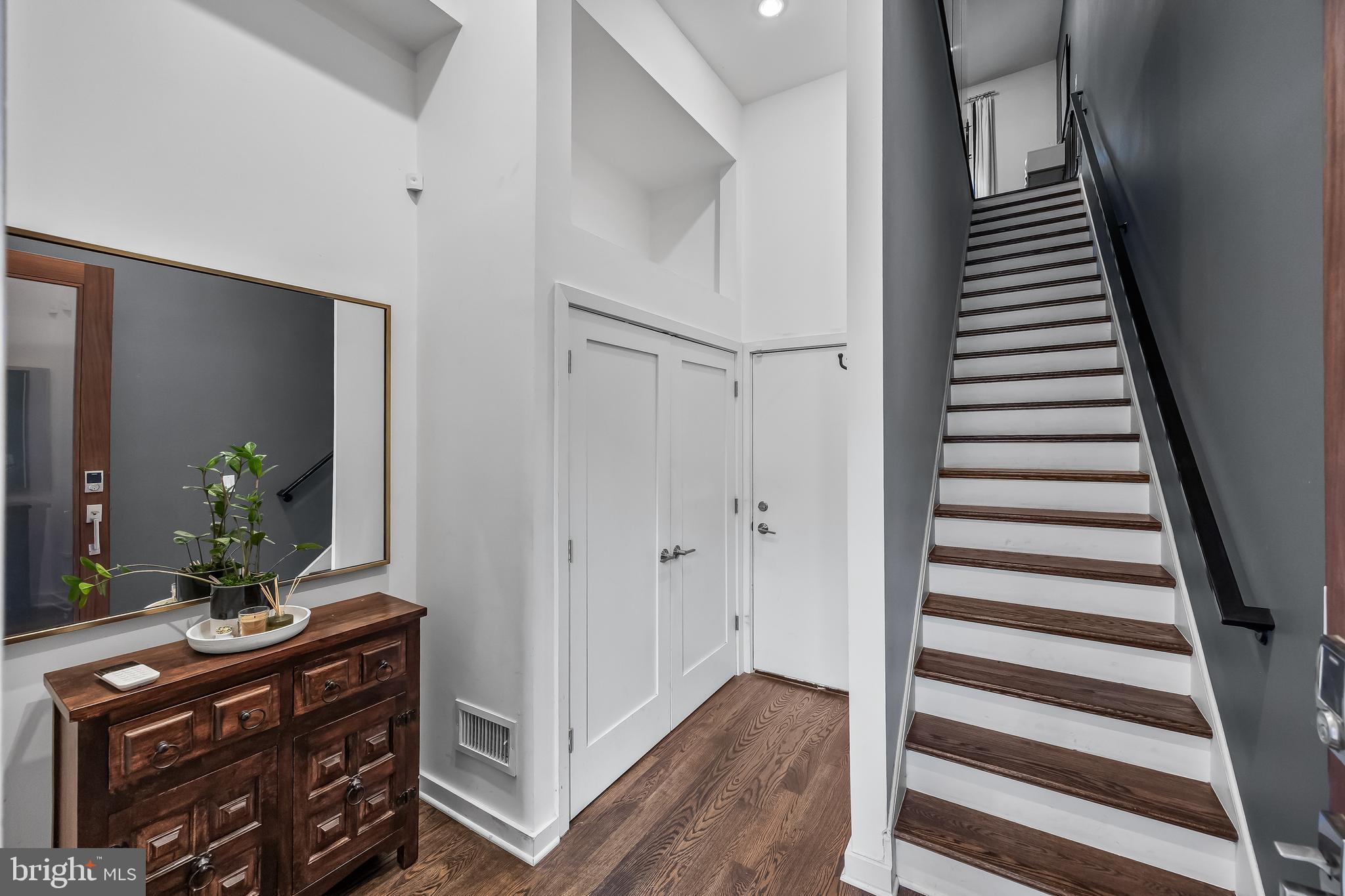 412 MOYER STREET 24 2