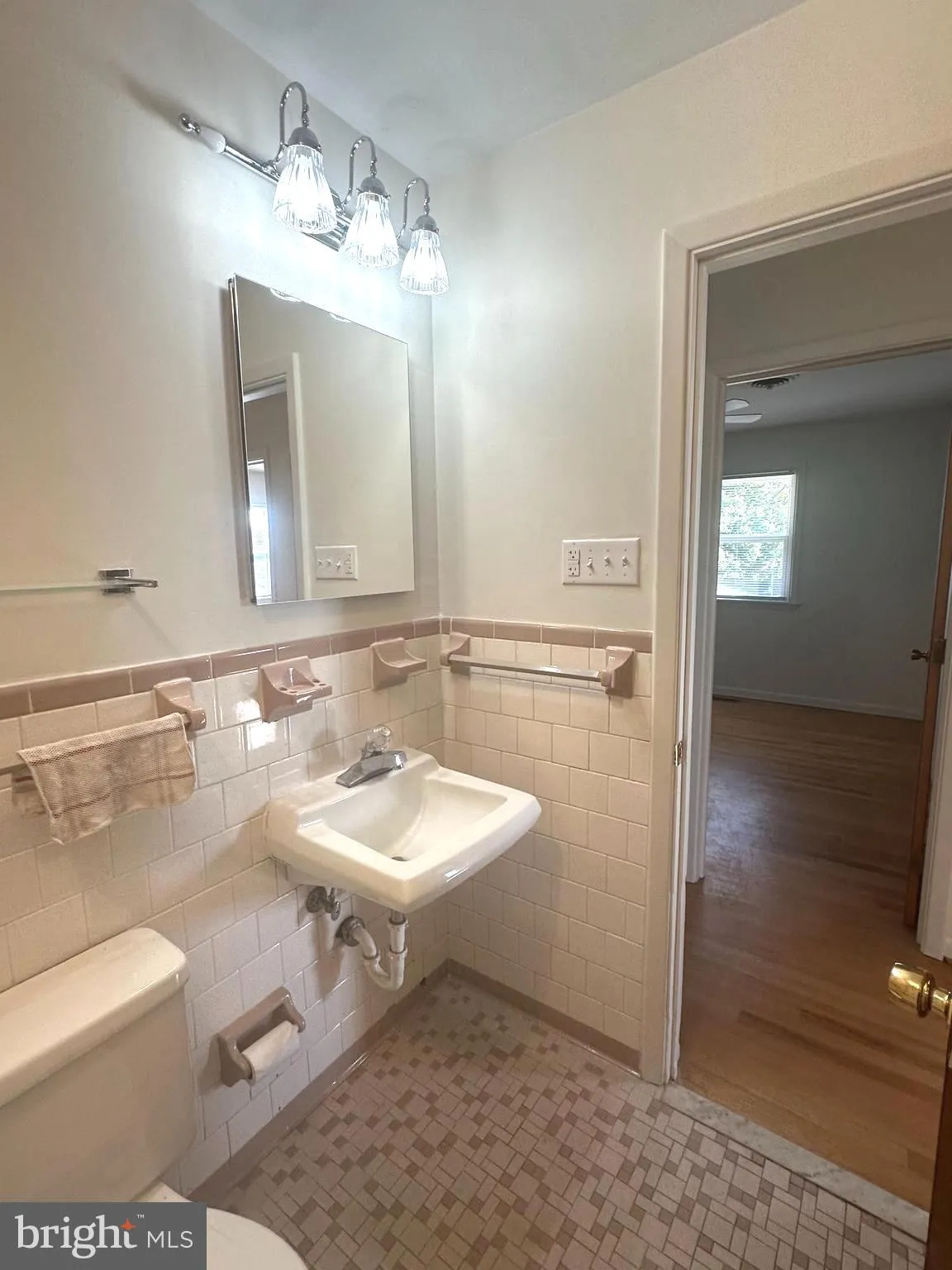 Frederick, Maryland 21701, United States, 3 Bedrooms Bedrooms, ,2 BathroomsBathrooms,Residential,Active,90491