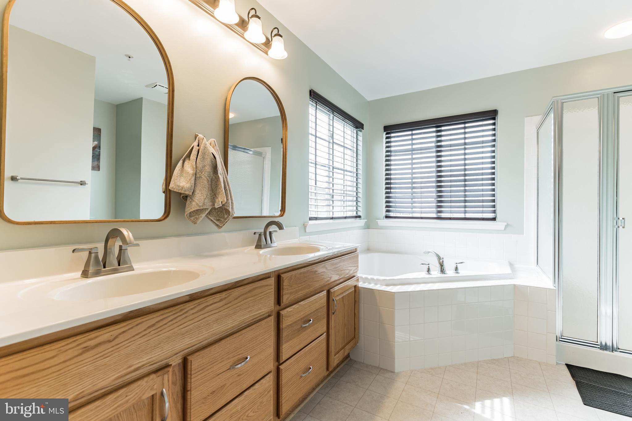 BEN OAKS - Residential