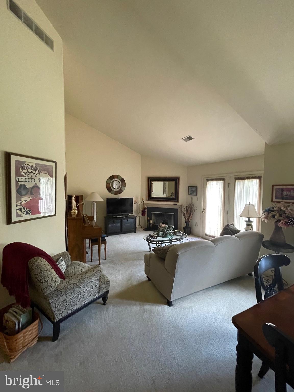 STONE HILL FARMS - Residential