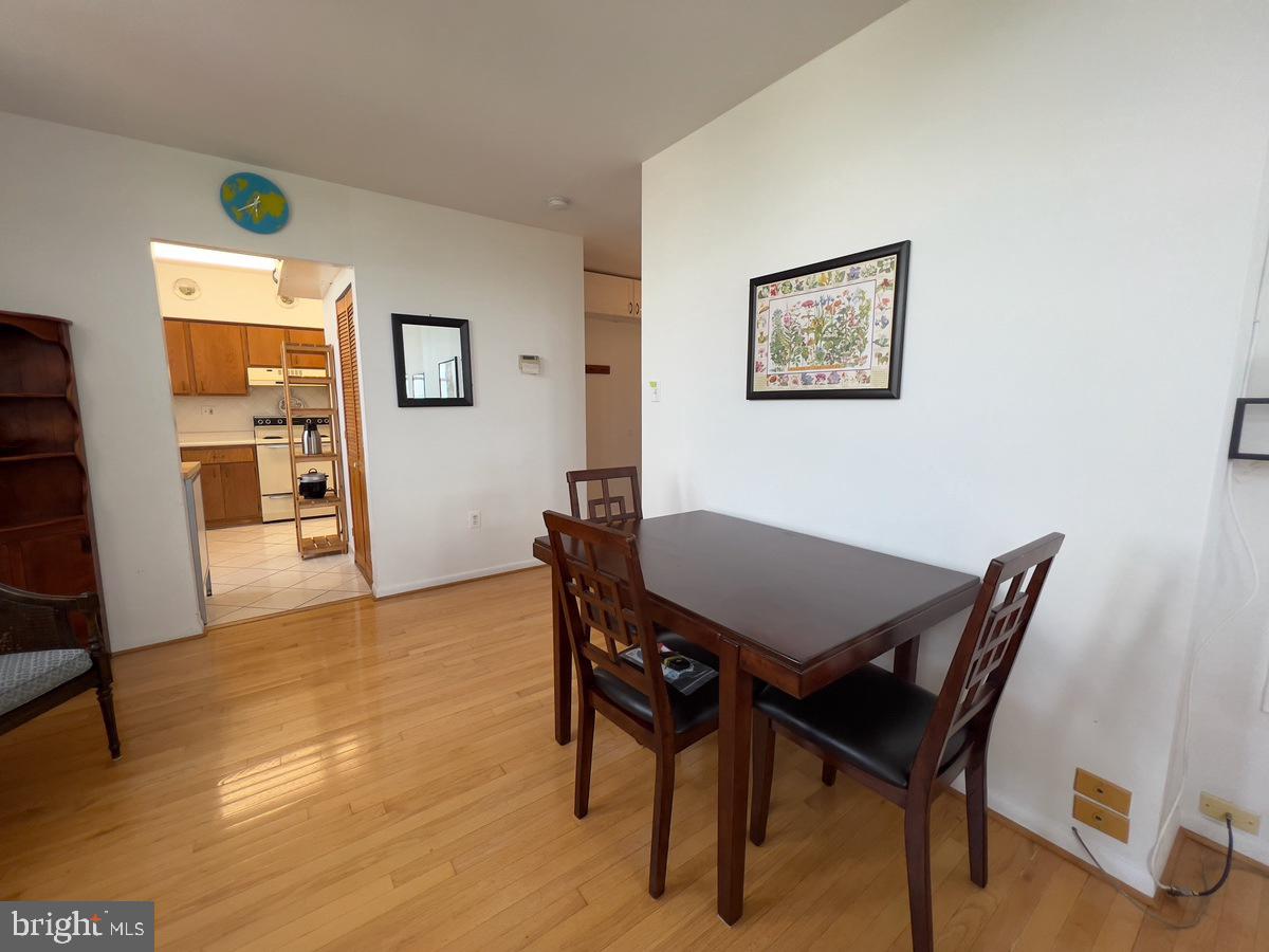 FAIRMOUNT - Residential Lease