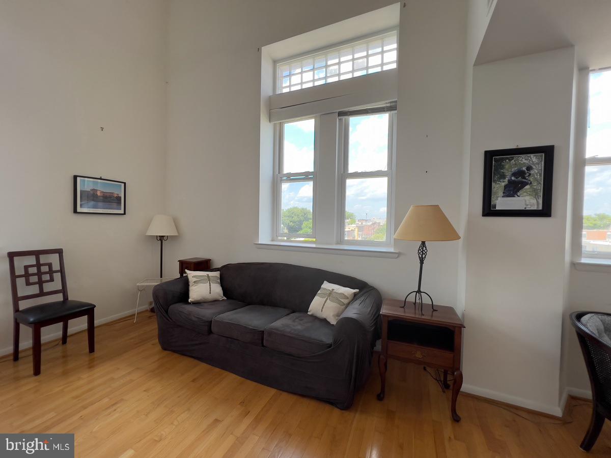 FAIRMOUNT - Residential Lease