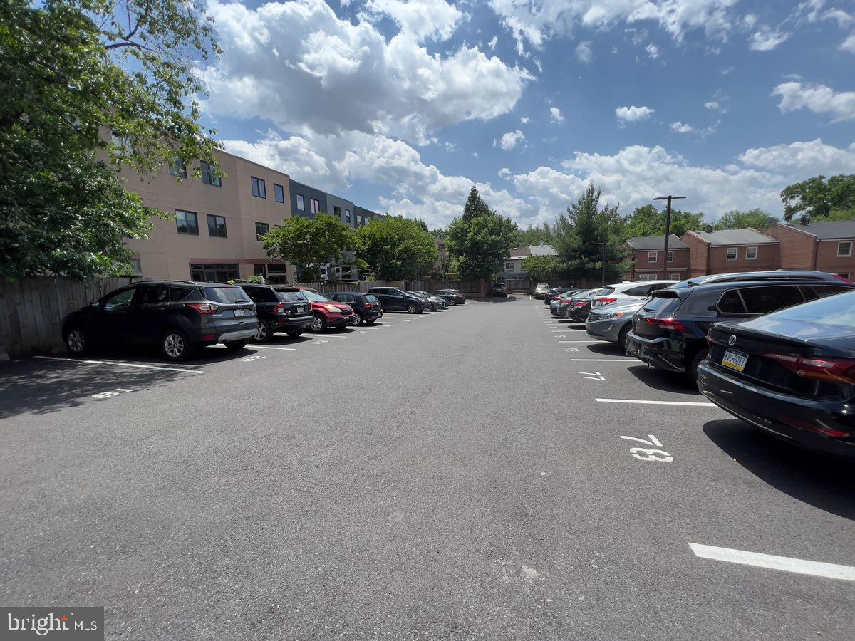 FAIRMOUNT - Residential Lease