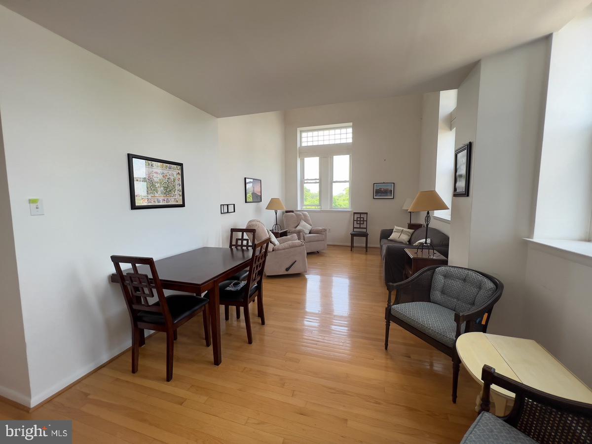 FAIRMOUNT - Residential Lease