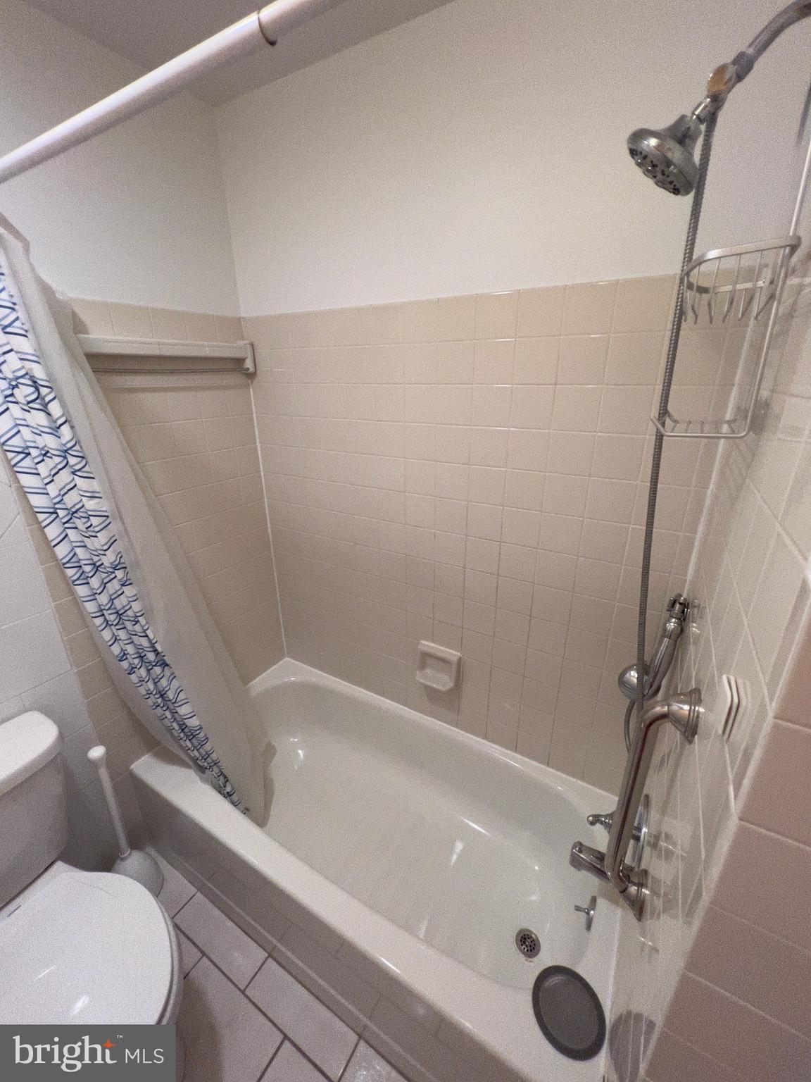 FAIRMOUNT - Residential Lease