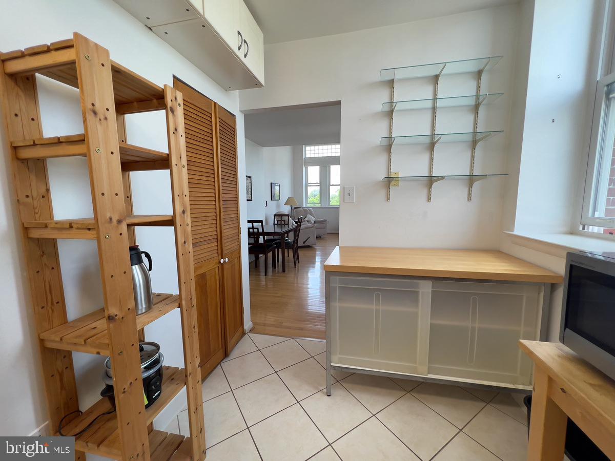 FAIRMOUNT - Residential Lease