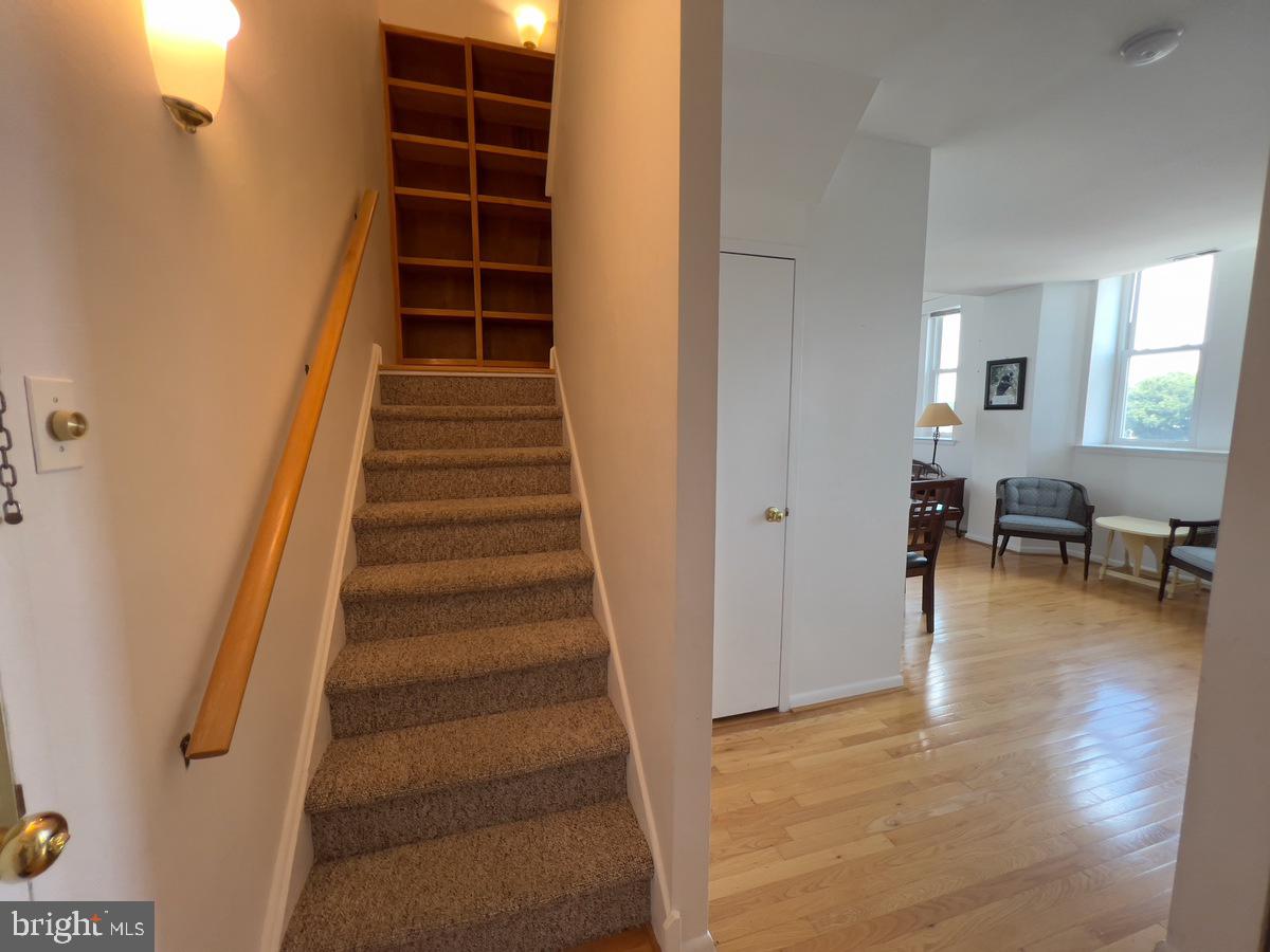 FAIRMOUNT - Residential Lease