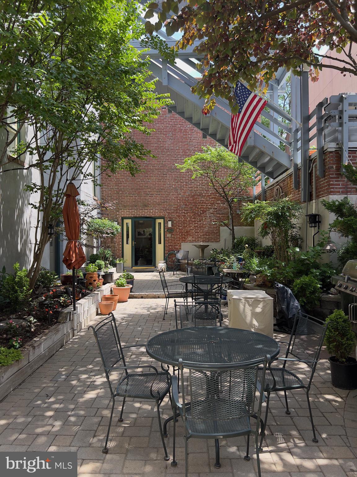 FAIRMOUNT - Residential Lease