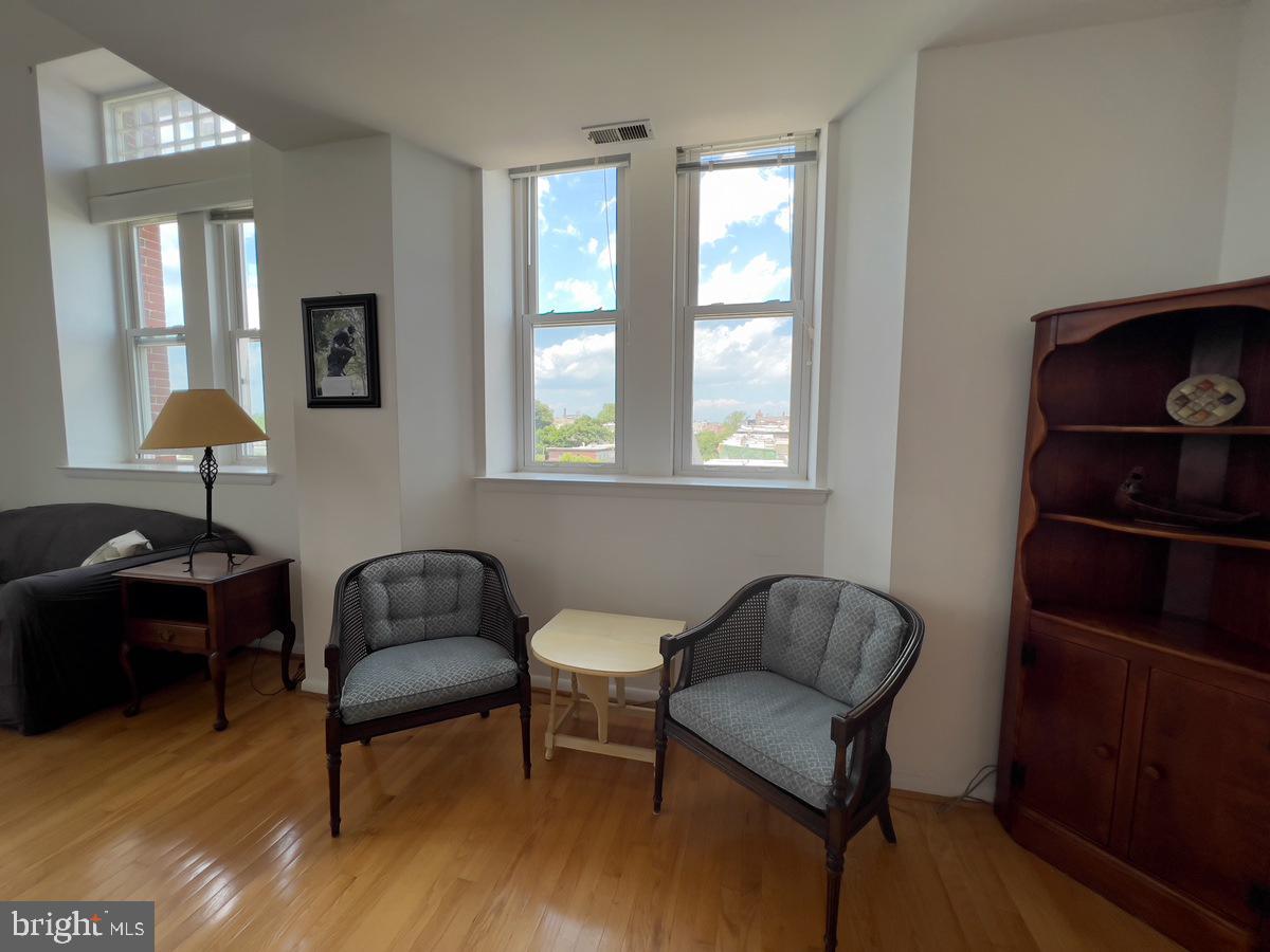 FAIRMOUNT - Residential Lease