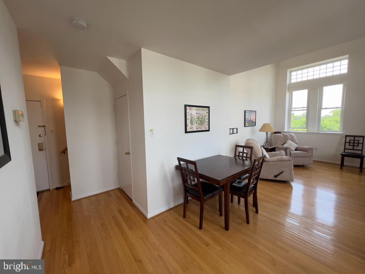 FAIRMOUNT - Residential Lease