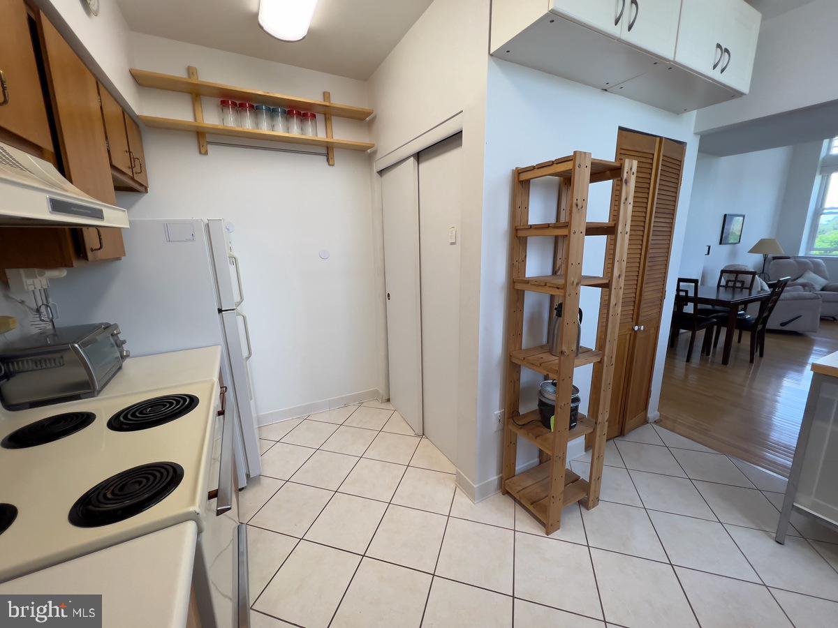 FAIRMOUNT - Residential Lease