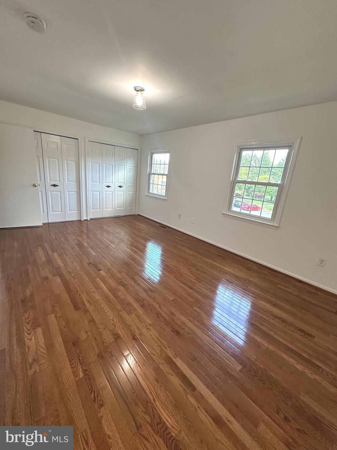 ROYAL COURT - Residential