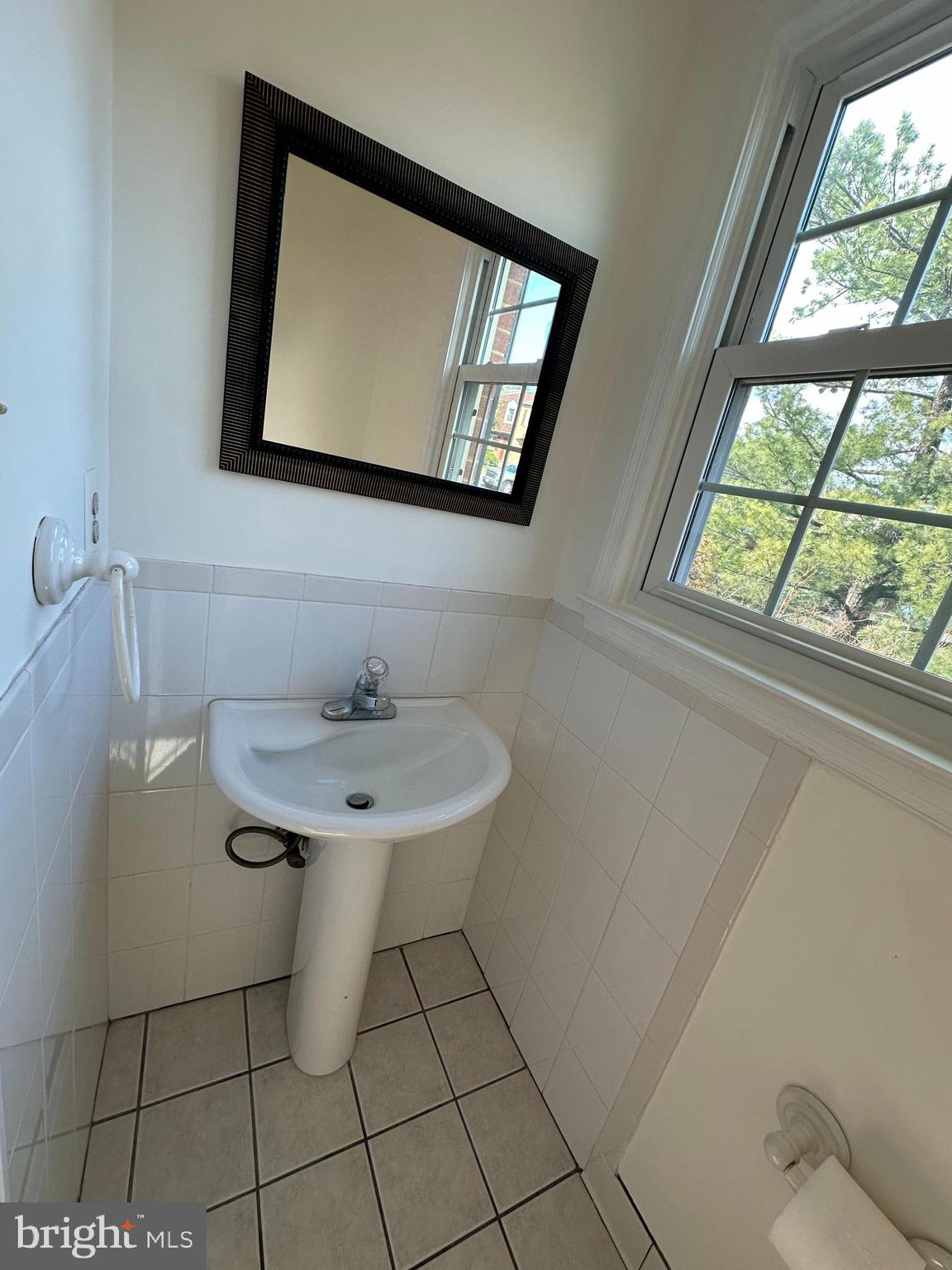 ROYAL COURT - Residential