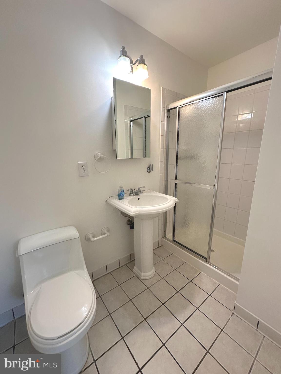 ROYAL COURT - Residential