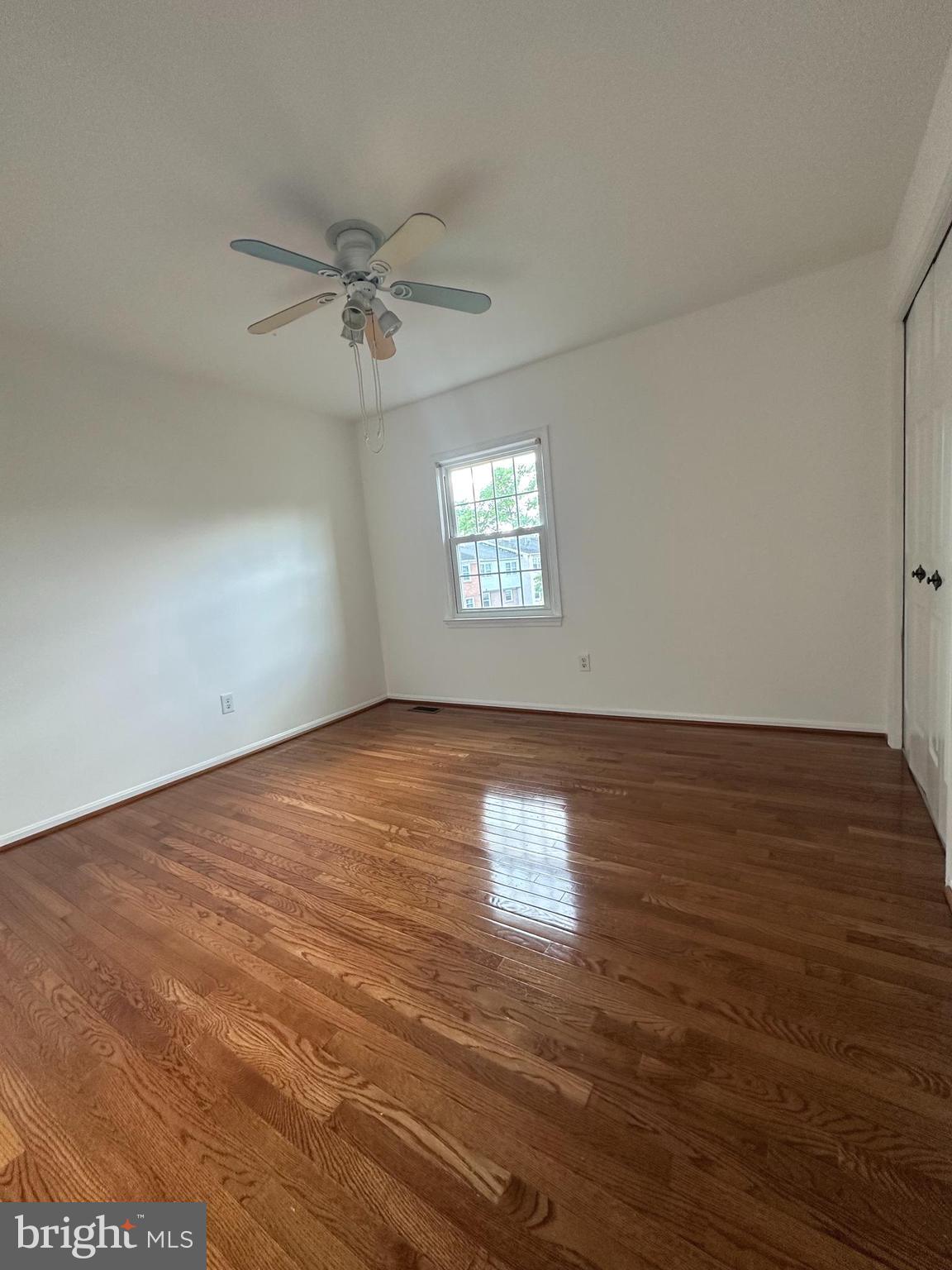 ROYAL COURT - Residential