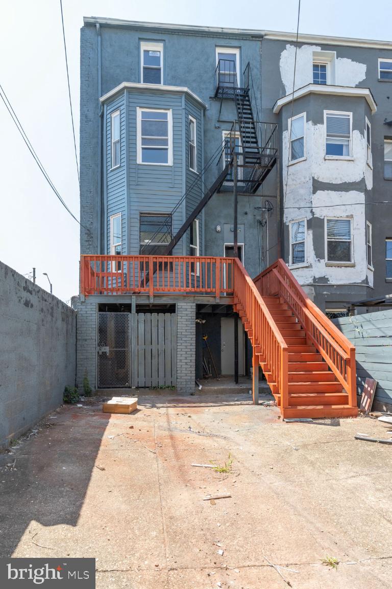 EAST BALTIMORE MIDWAY - Residential