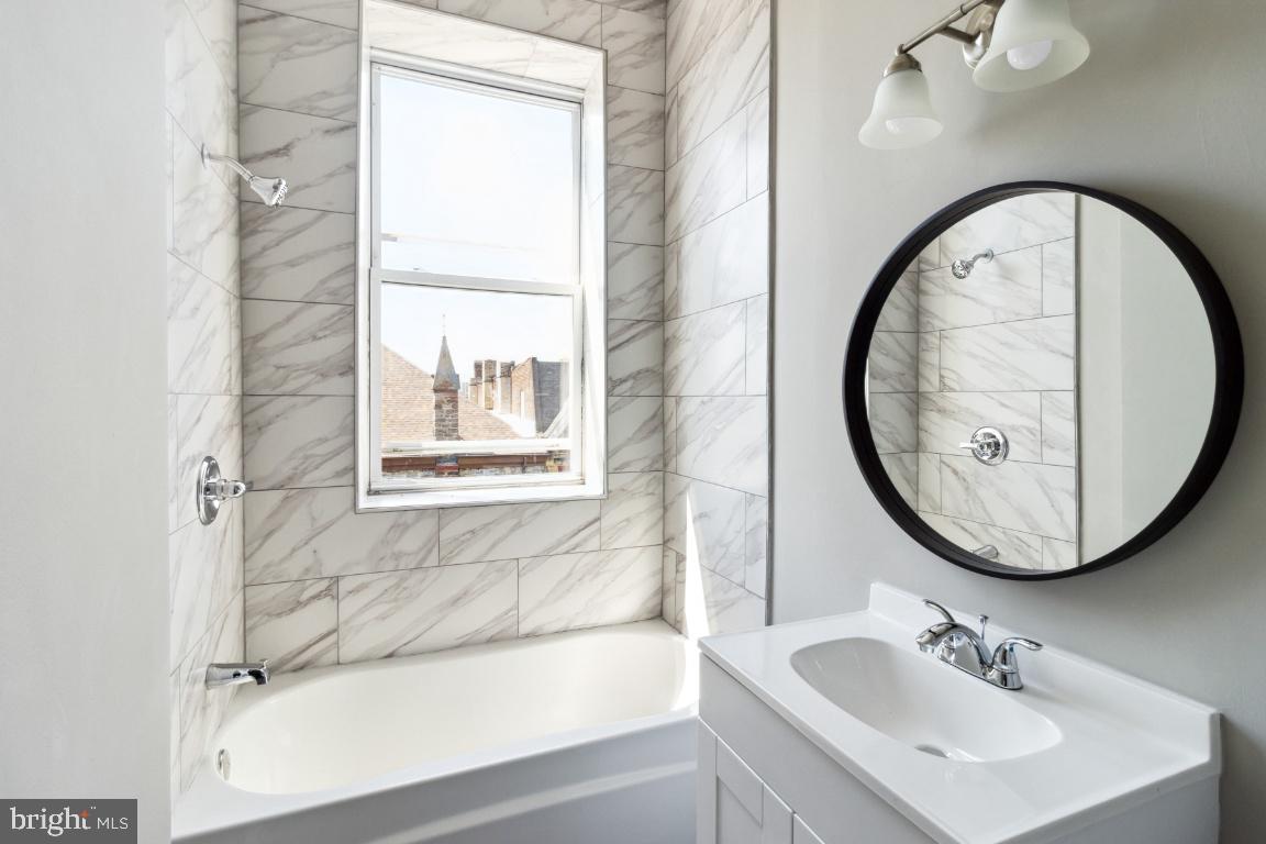 EAST BALTIMORE MIDWAY - Residential