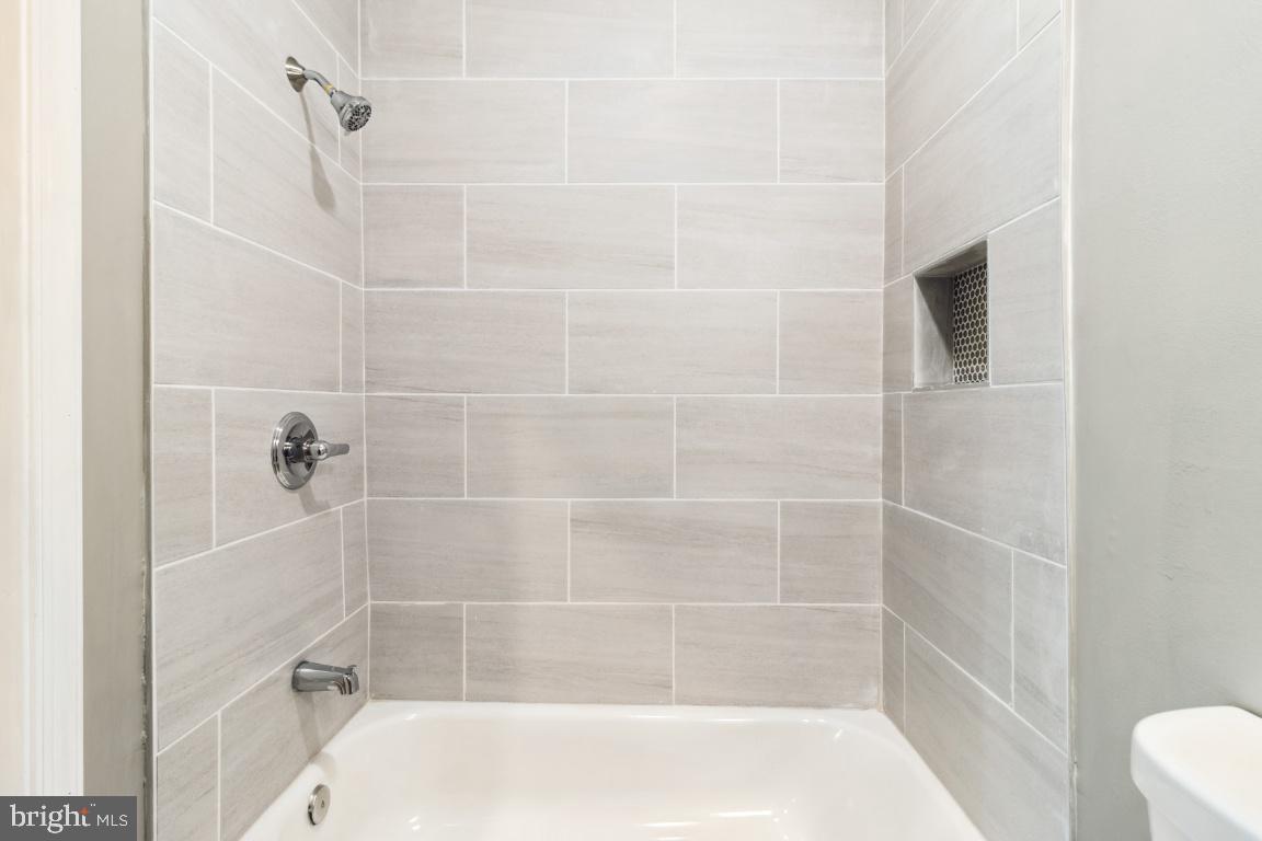 EAST BALTIMORE MIDWAY - Residential