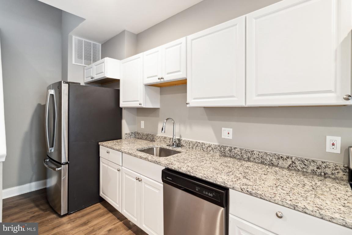 EAST BALTIMORE MIDWAY - Residential